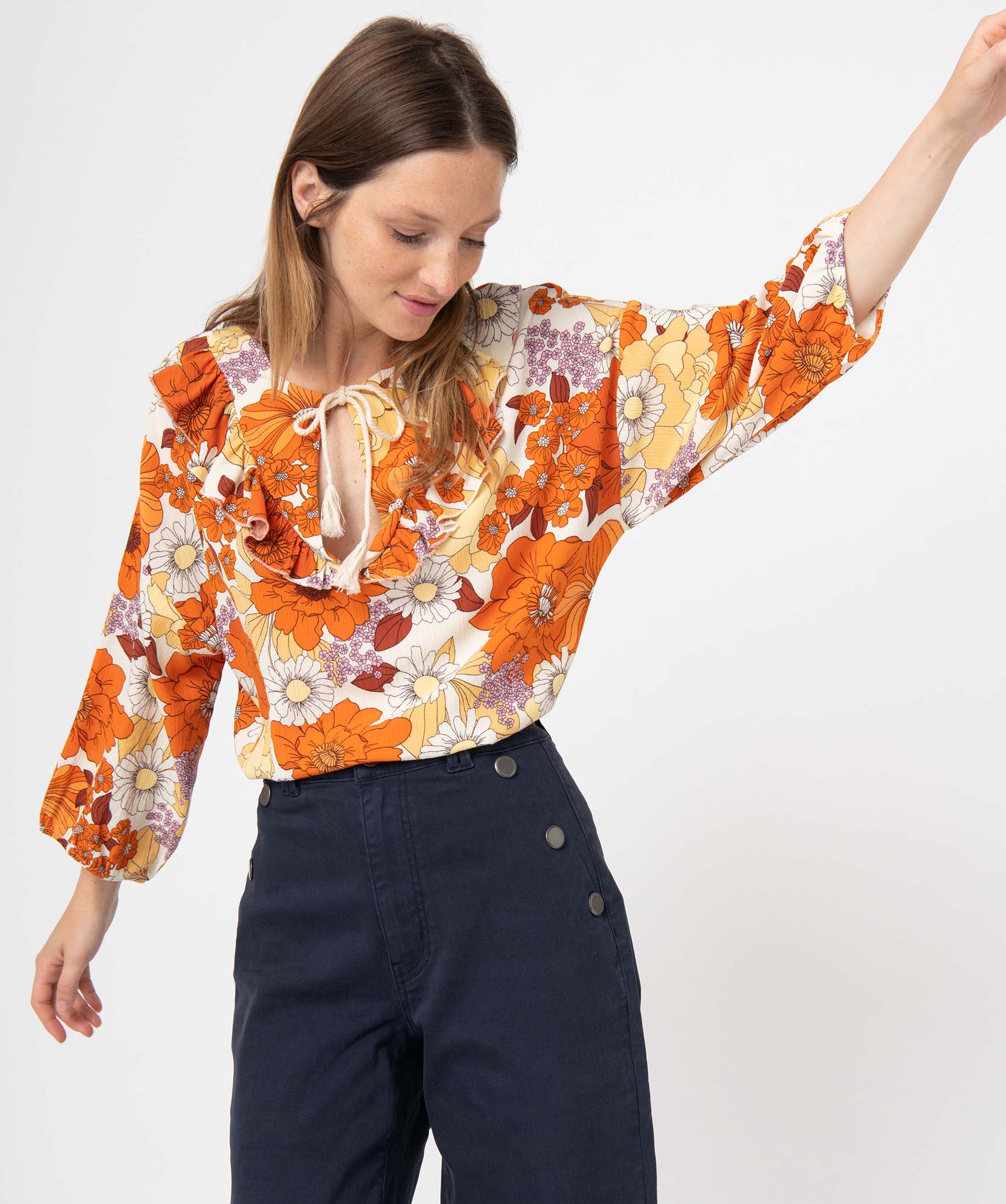 Blouse femme imprimée avec volants sur le col imprime | GEMO