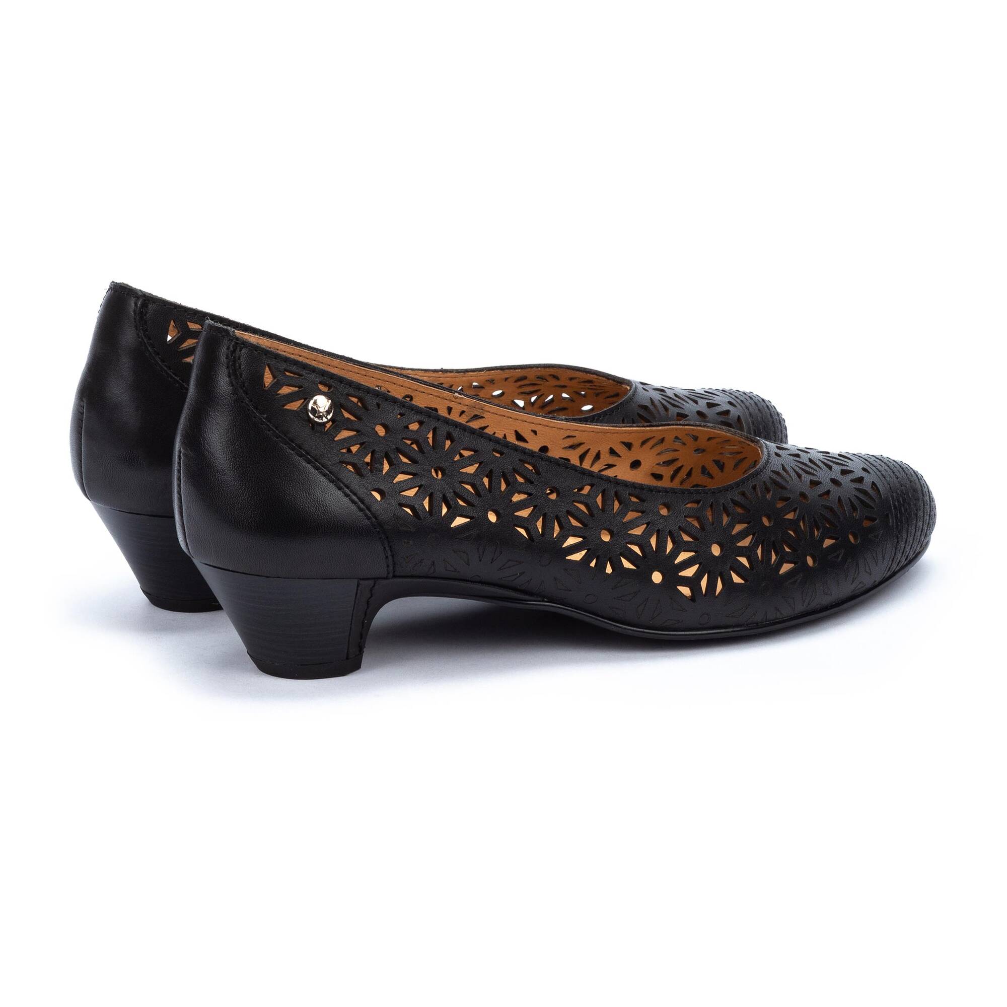 Buty damskie ze skórzanymi detalami - CZARNE
