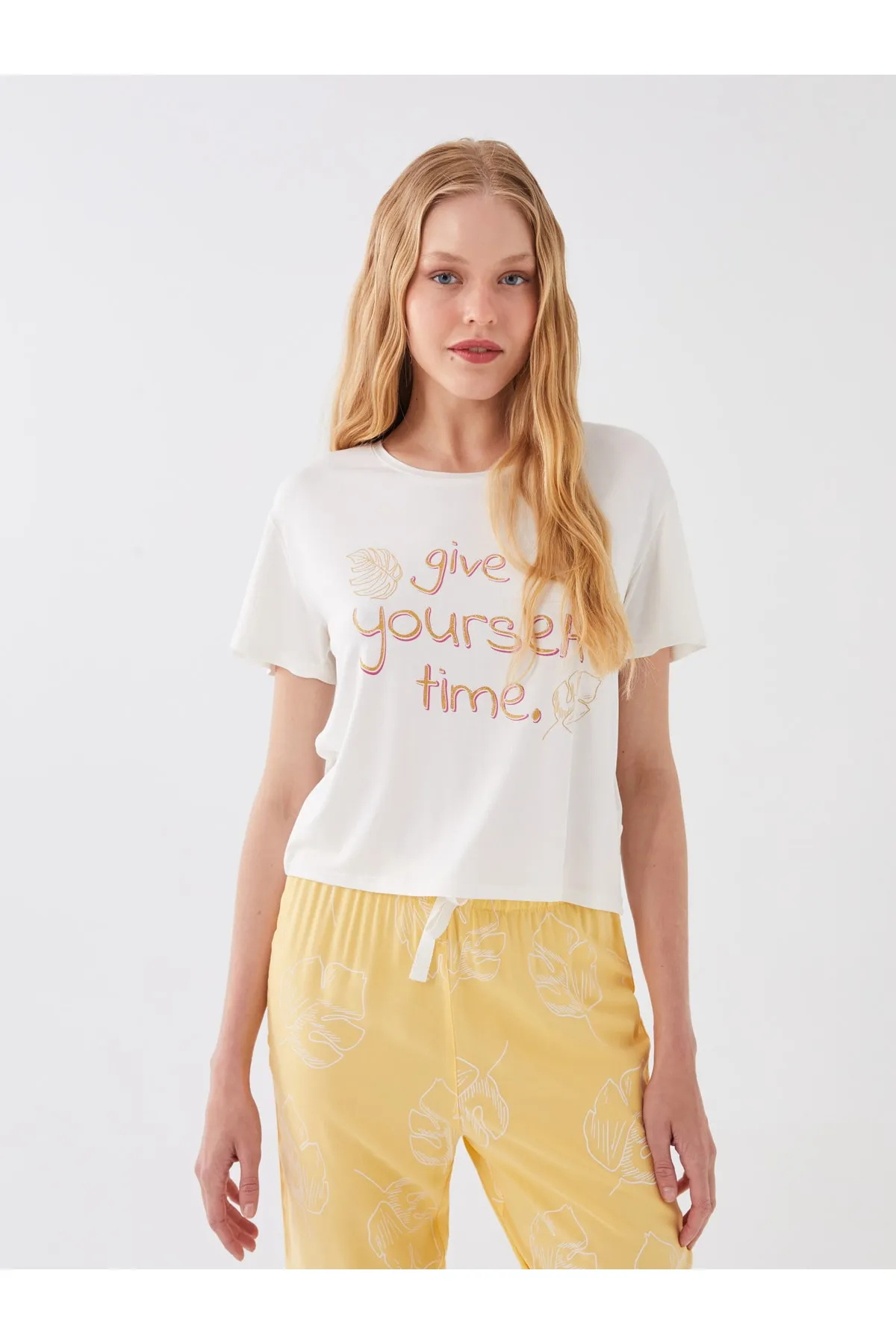 LC Waikiki  Pyjama set - Gelb - Slogan