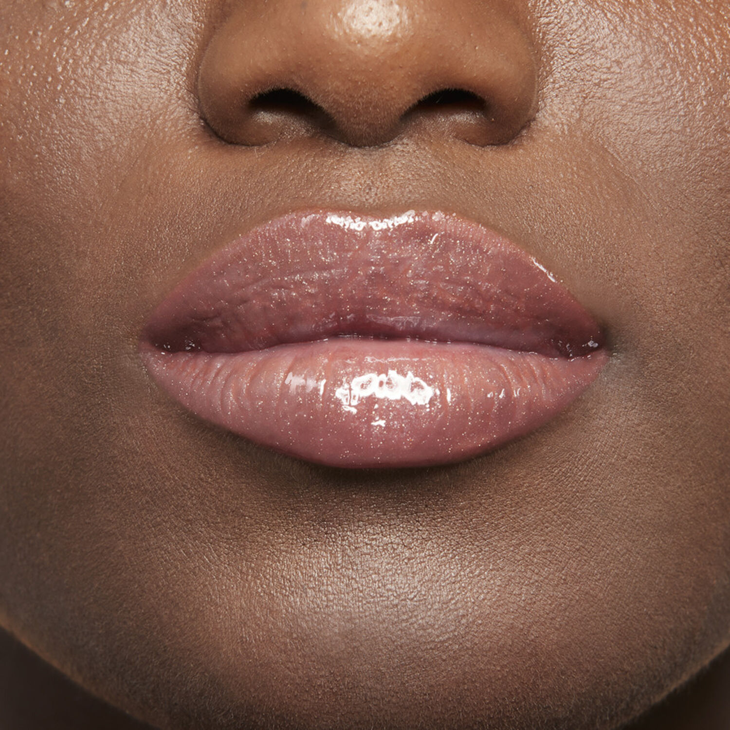 Maybelline New York Lifter Gloss Gloss à lèvres hydratant et effet repulpant