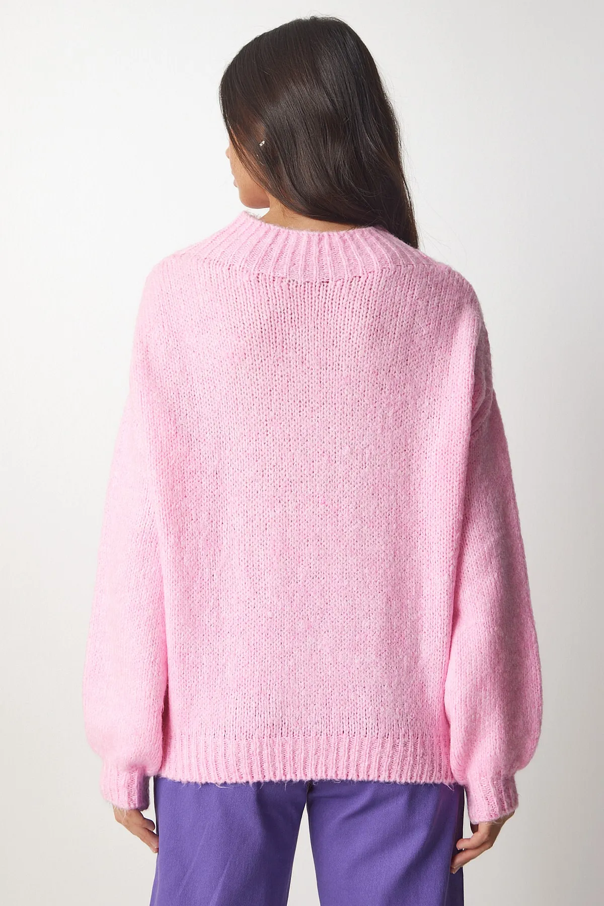 Happiness İstanbul  Hellrosa Basic-Sweatshirt aus Strick mit Stehkragen für Damen MX00127
