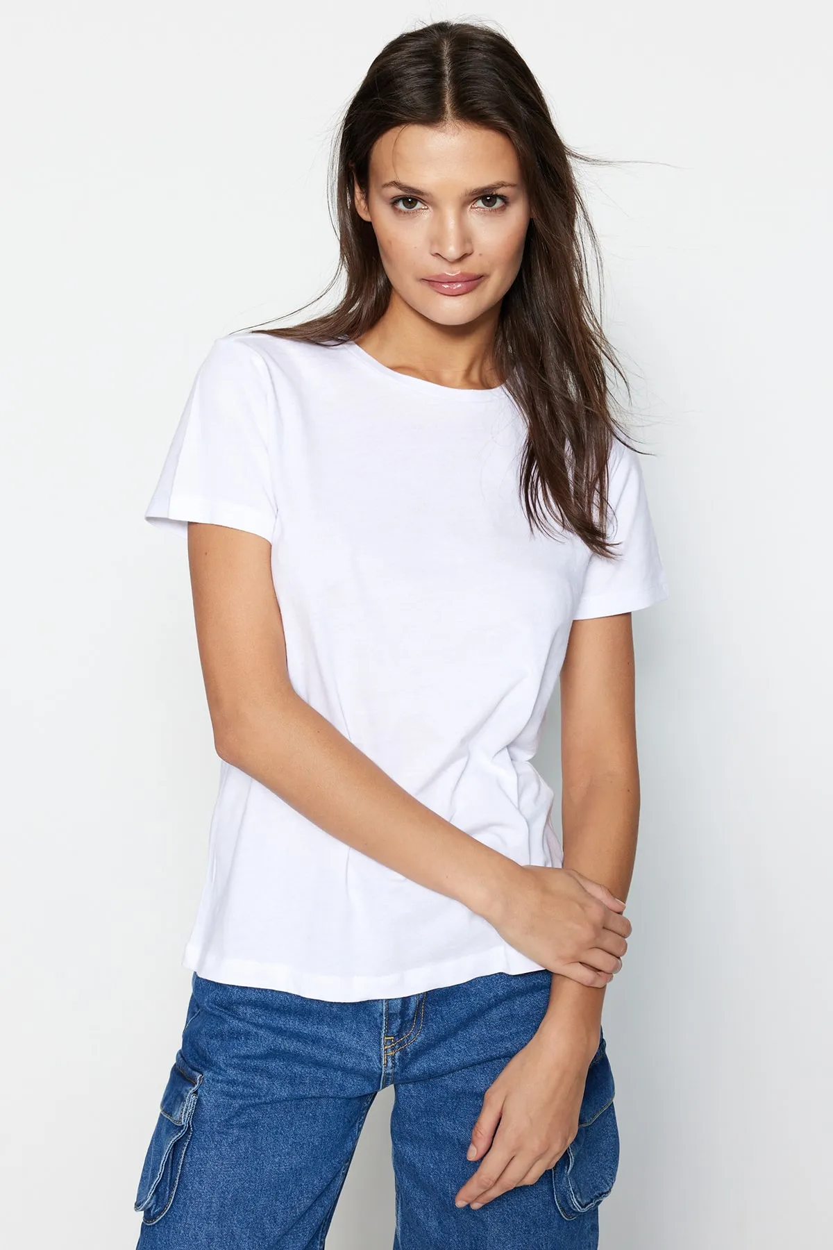 Trendyol Collection  Schwarz-weiß-schwarz gestreiftes 3er-Pack Basic-Strick-T-Shirt mit Rundhalsausschnitt TWOSS20TS0146