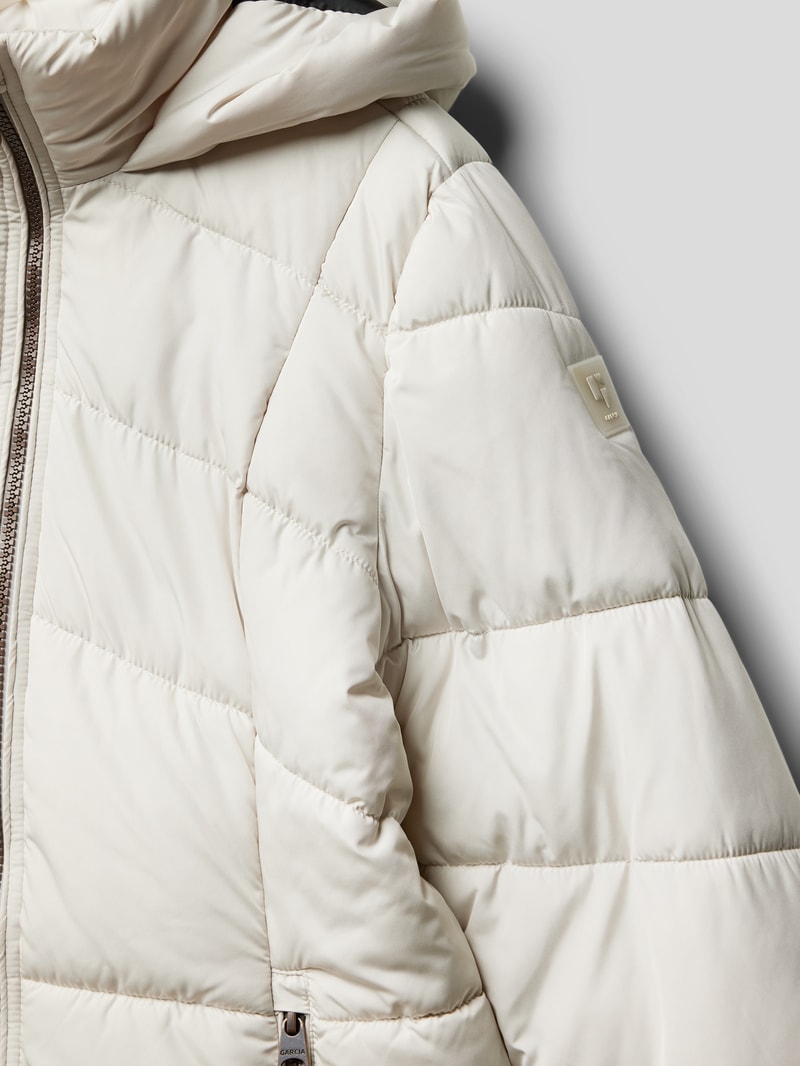 Steppjacke mit Kapuze in offwhite