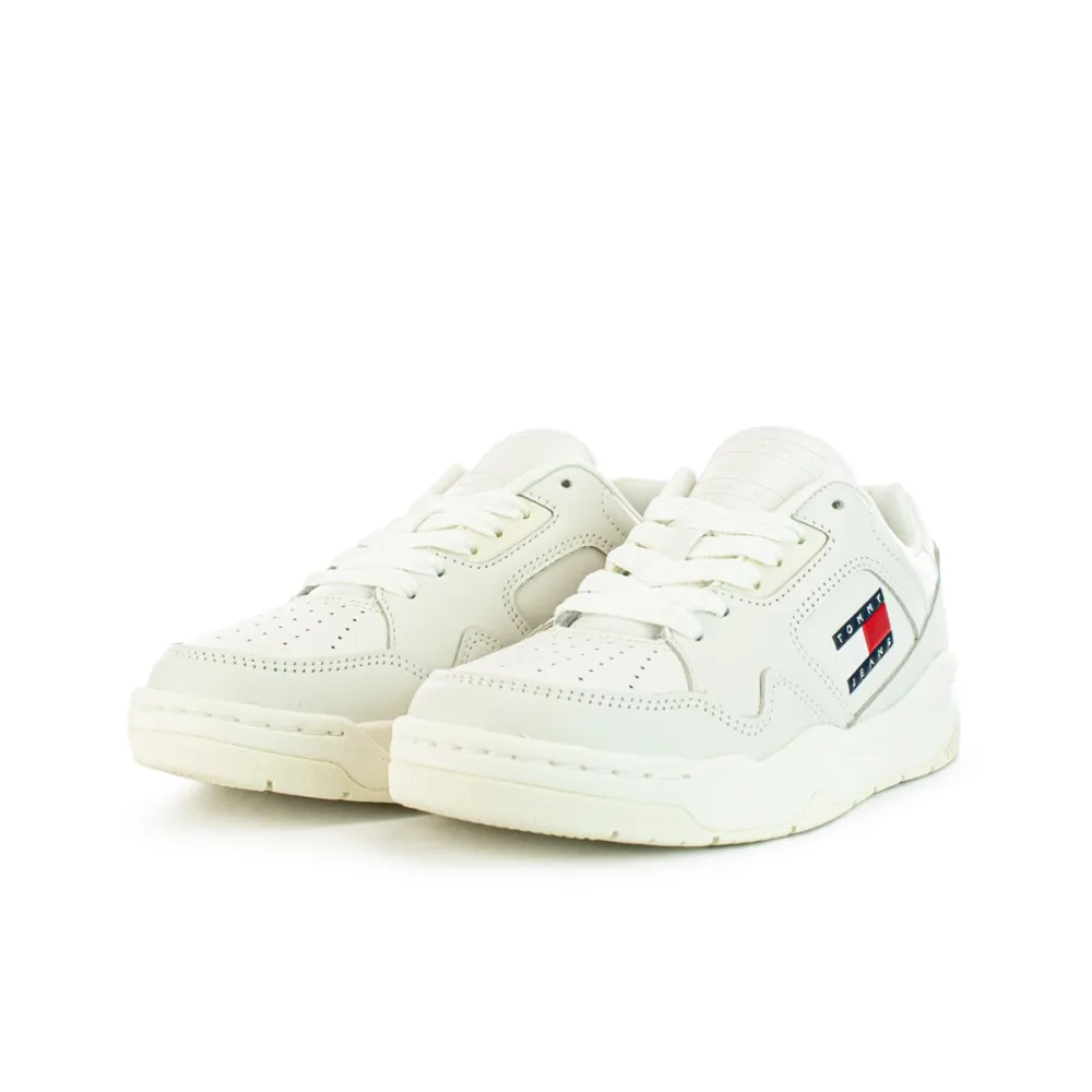 Tommy Hilfiger New Basket EN02524-YBL / weiss