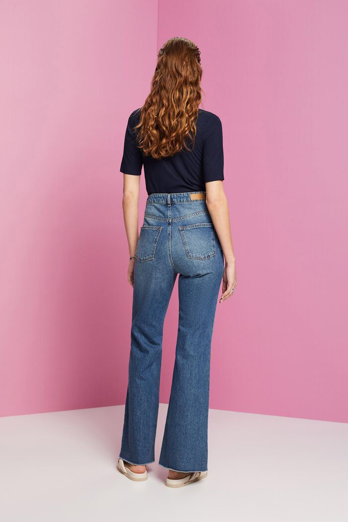 Ausgestellte Retro-Jeans