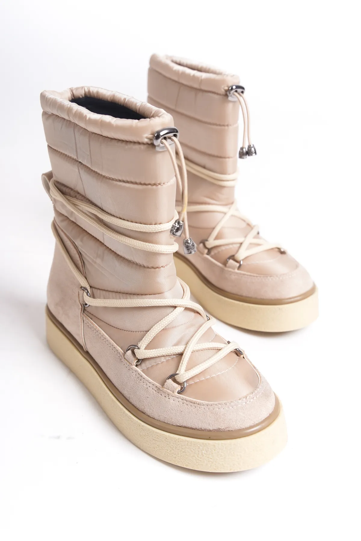 Capone Outfitters  Fallschirmspringer-Schneestiefel für Damen mit runder Zehenpartie