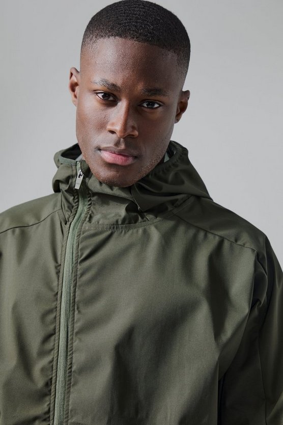 Man Active Windbreaker
