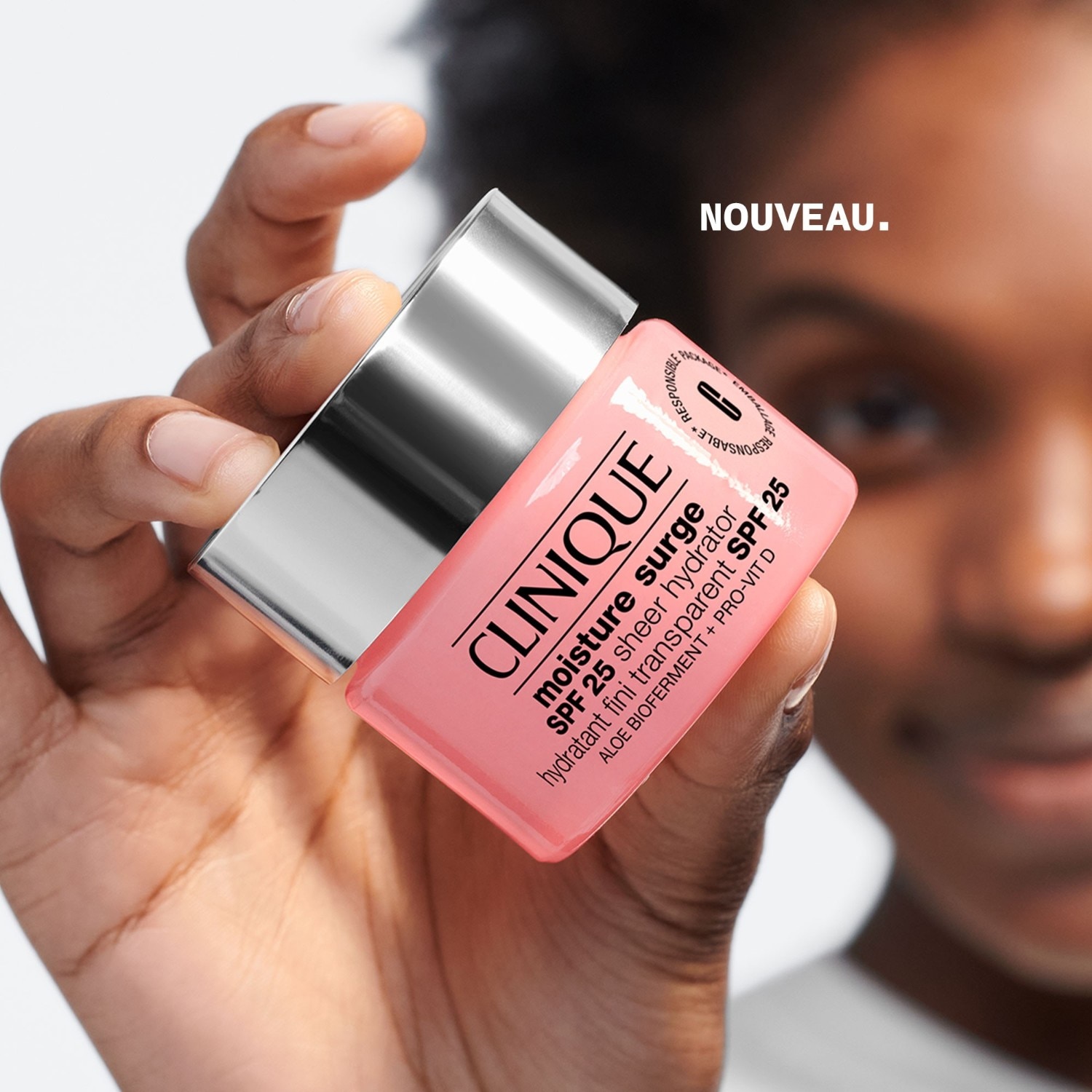 „Clinique Sheer Finish“ drėkiklis su SPF 25