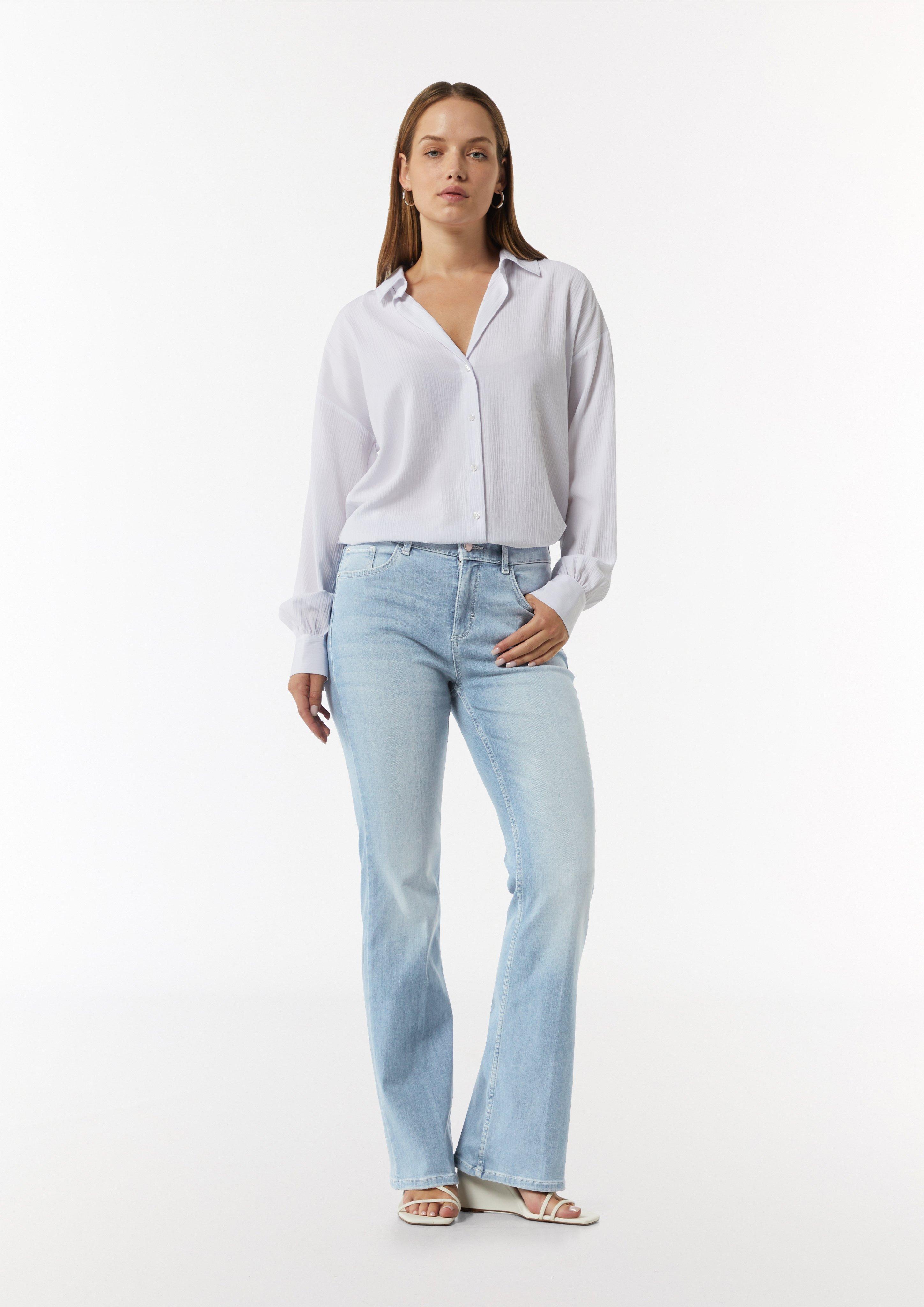 Flared Leg-Jeans mit Bügelfalten - blau