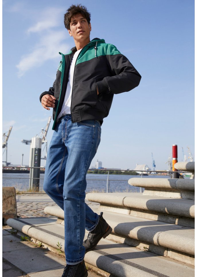 Winterjacke mit Kapuze