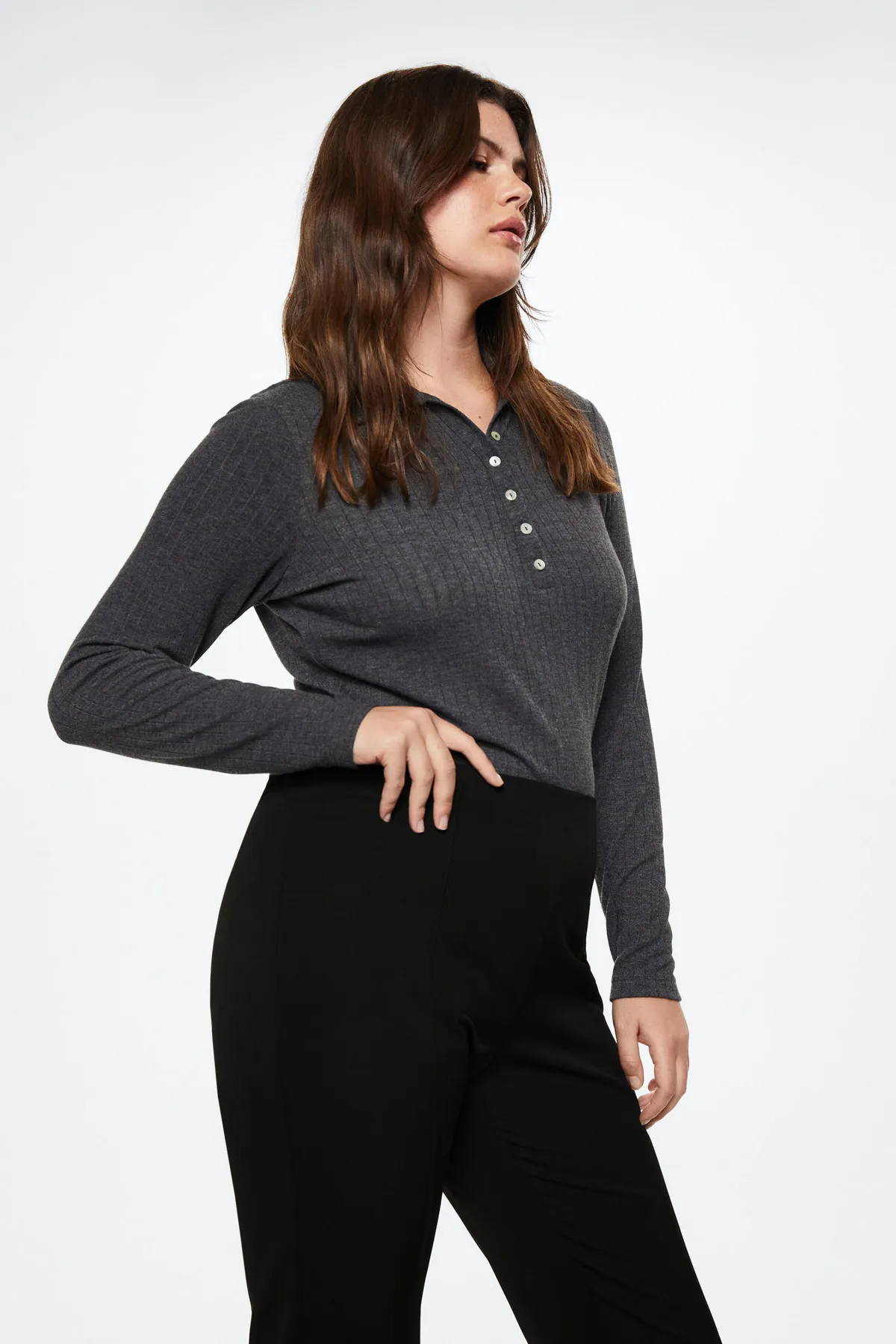 MANGO  Schwarze Damenhose 37017763
