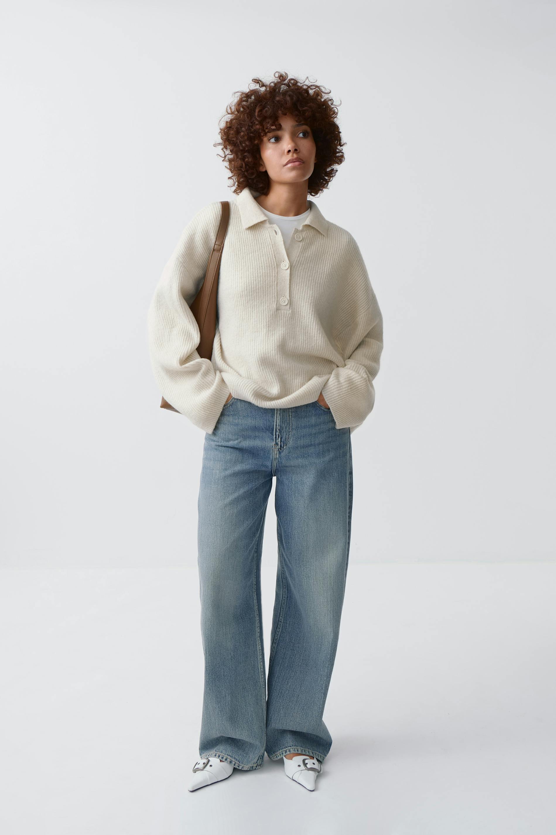 Knitted collar sweater