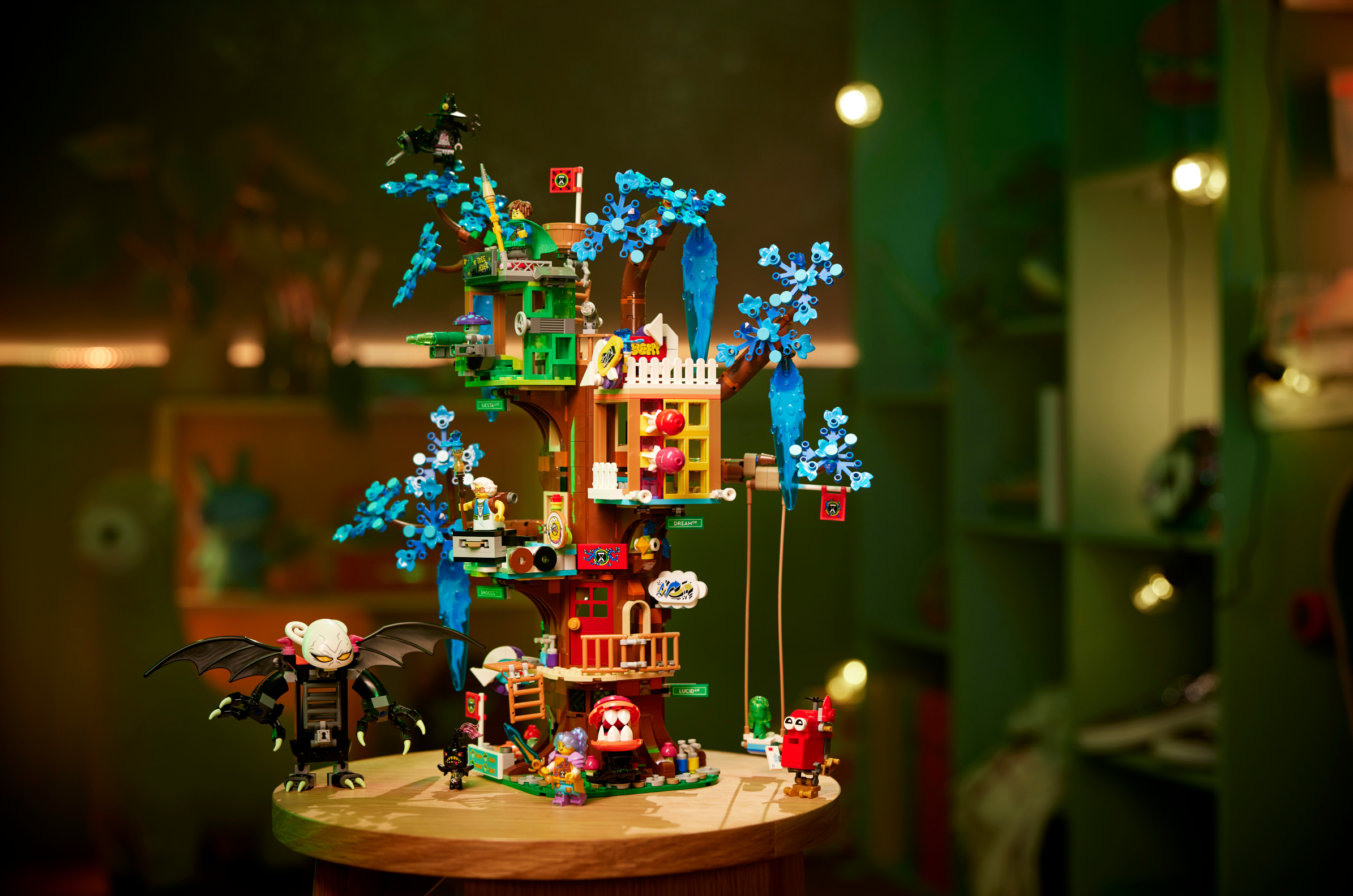 Fantastisches Baumhaus 71461