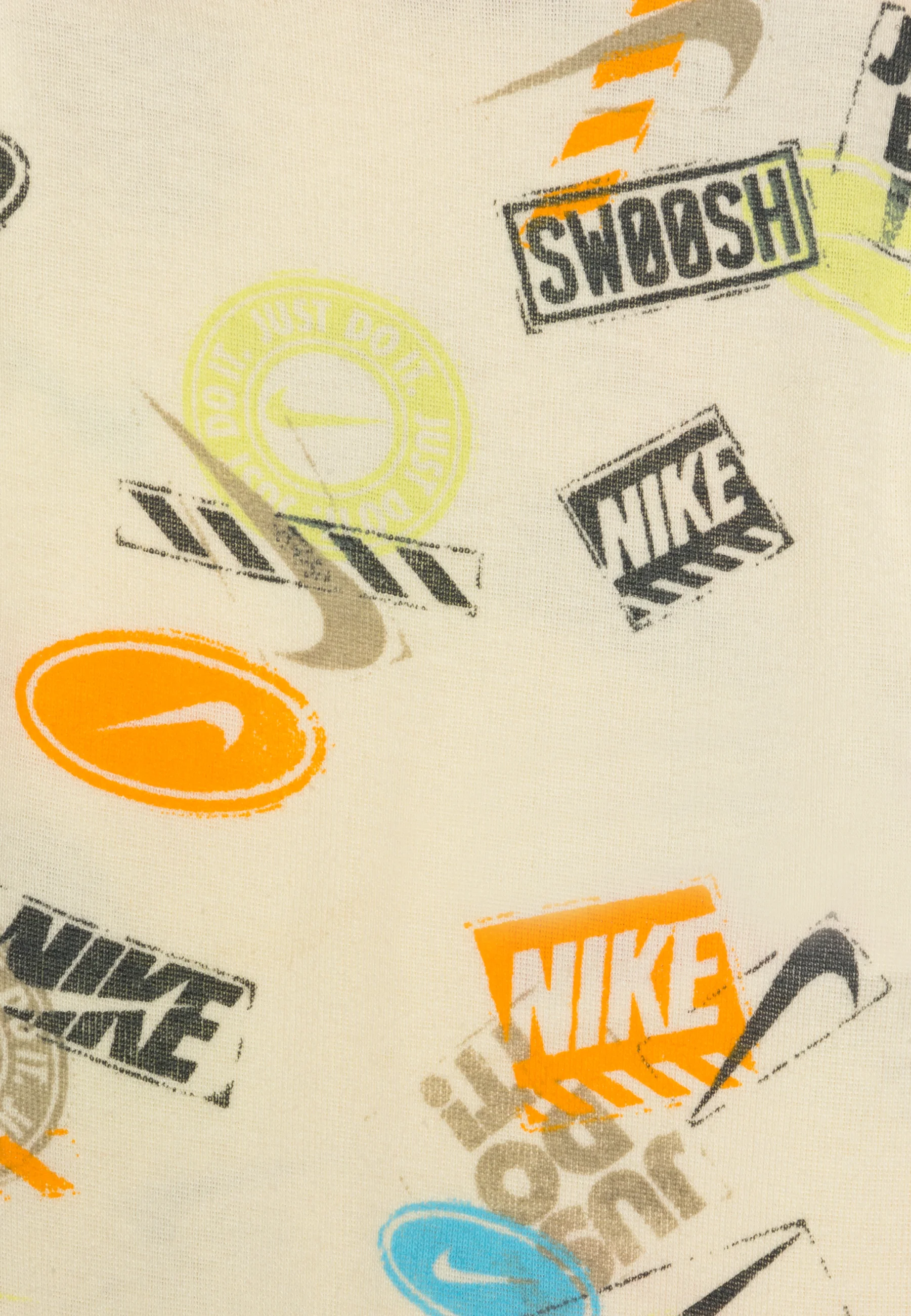 Nike Sportswear WILD AIR HAT BODYSUIT 3 PIEZAS - Gorra