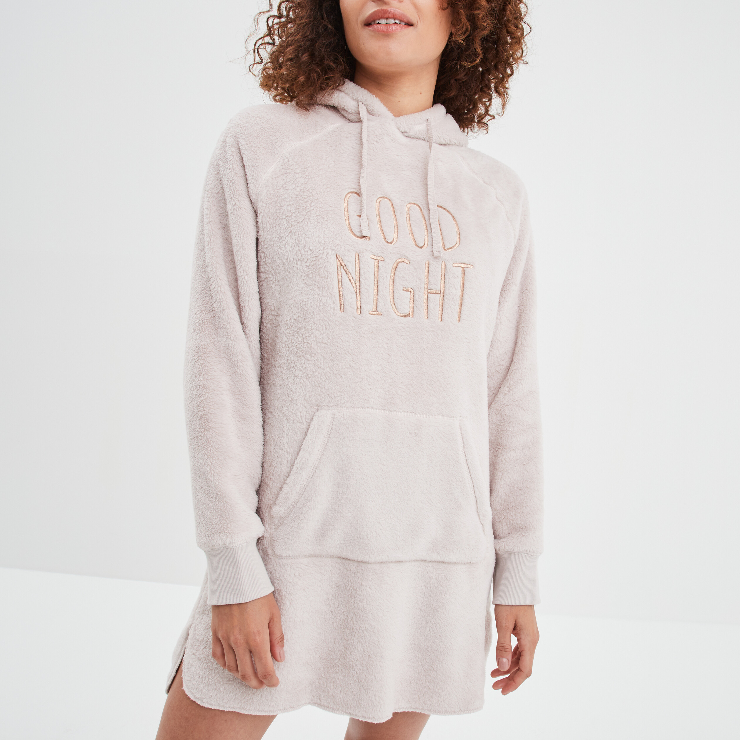 Chemise de nuit sweat pilou à capuche rose pastel femme | La Halle