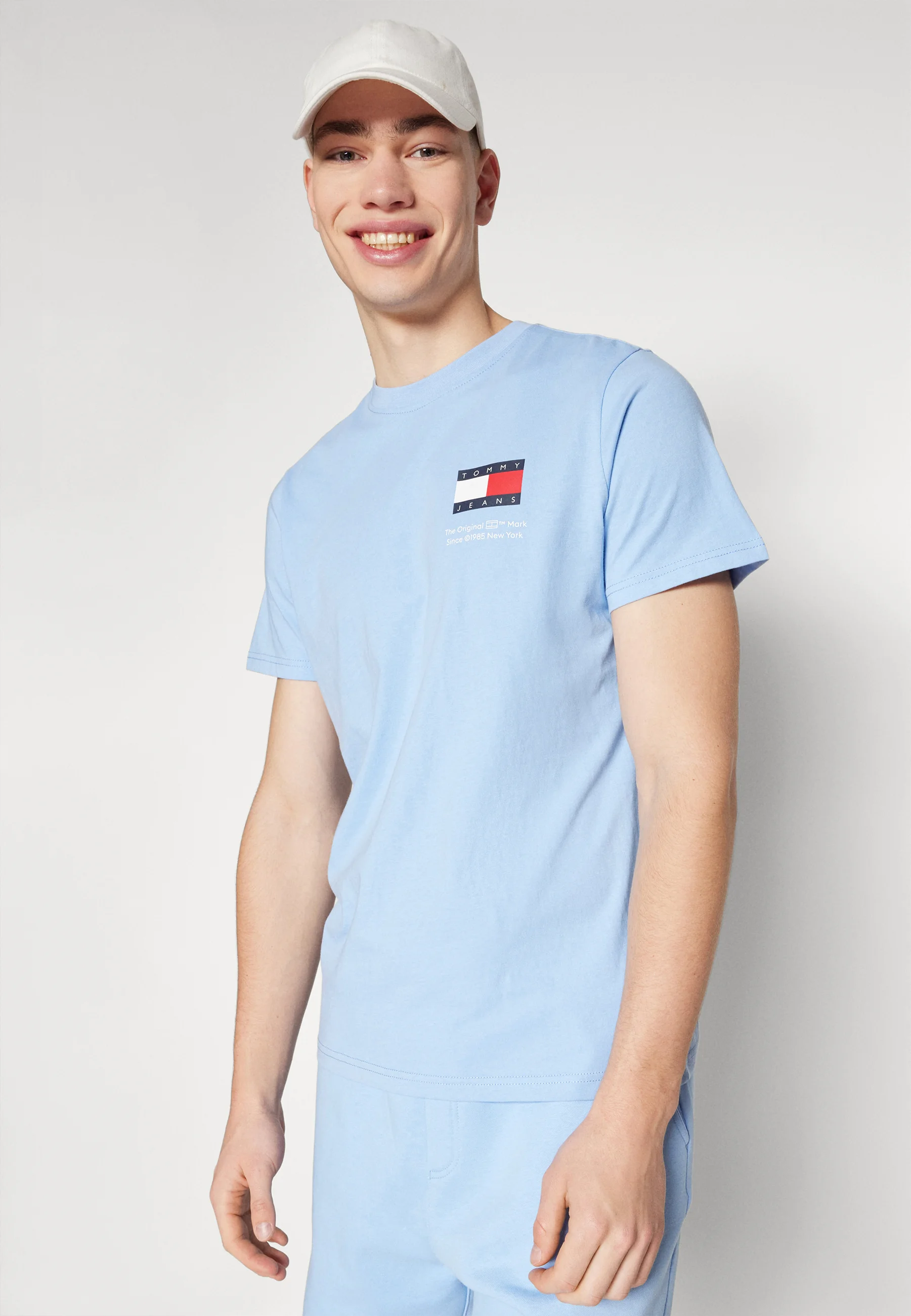 Tommy Jeans SLIM ESSENTIAL FLAG - Camiseta con estampado