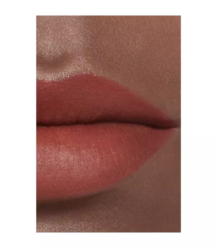 ROUGE ALLURE VELVET Le Rouge Velours Lumineux