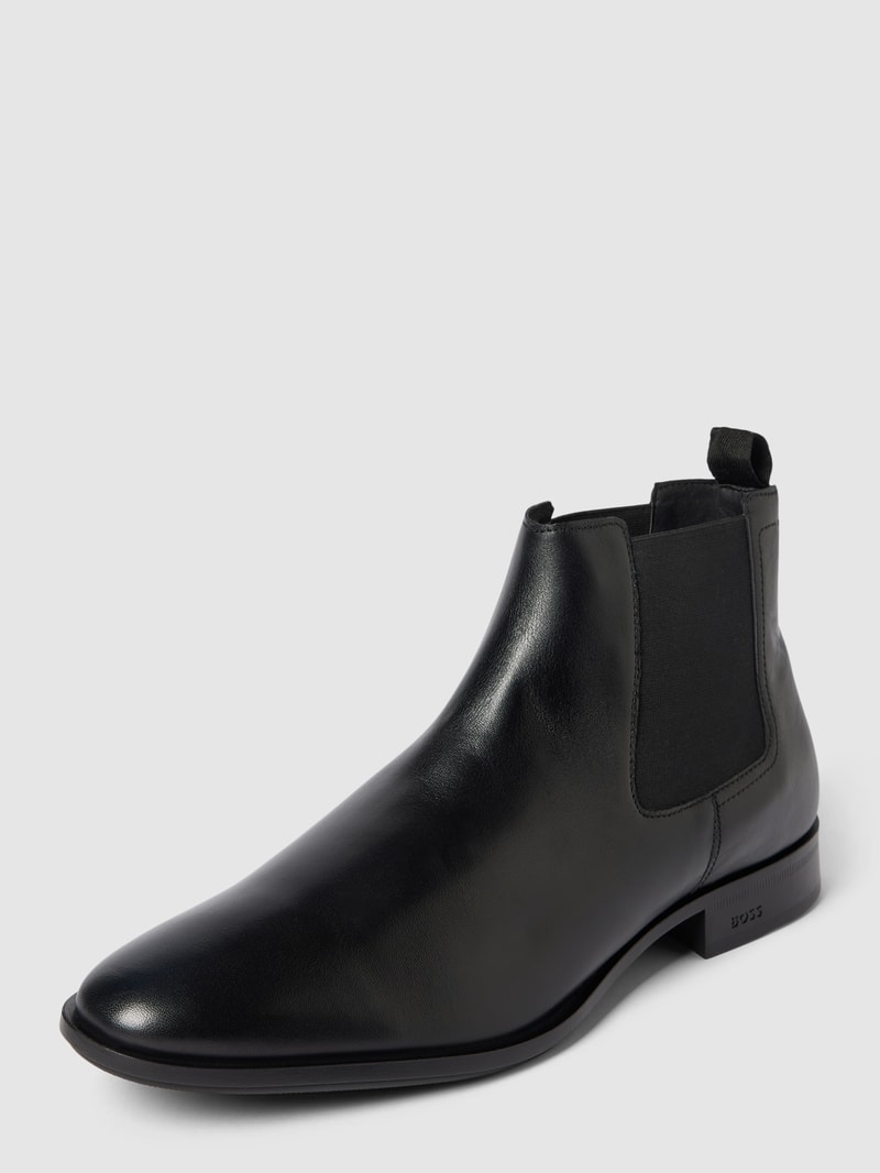 Chelsea Boots mit Label-Details Modell 'Colby' in schwarz