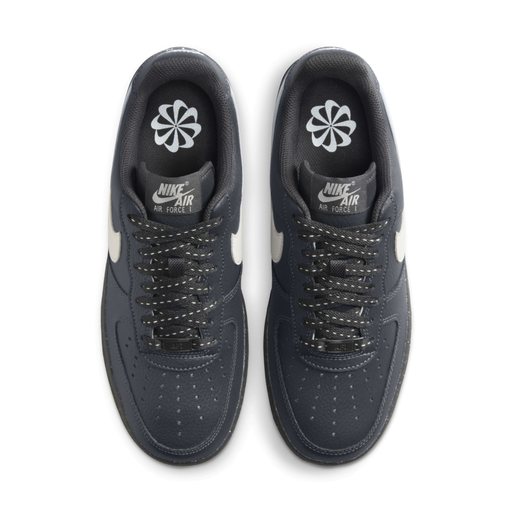 Nike Air Force 1 07 W FZ4350-001 / grau