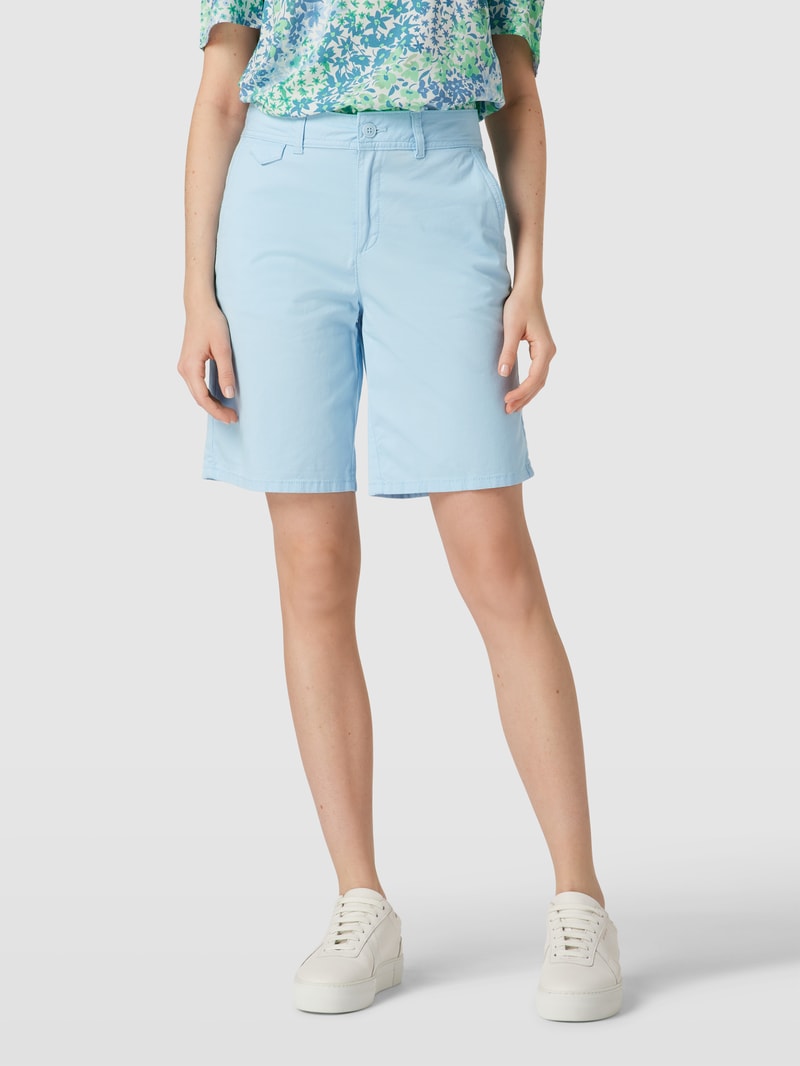 Bermudas mit Eingrifftaschen in hellblau