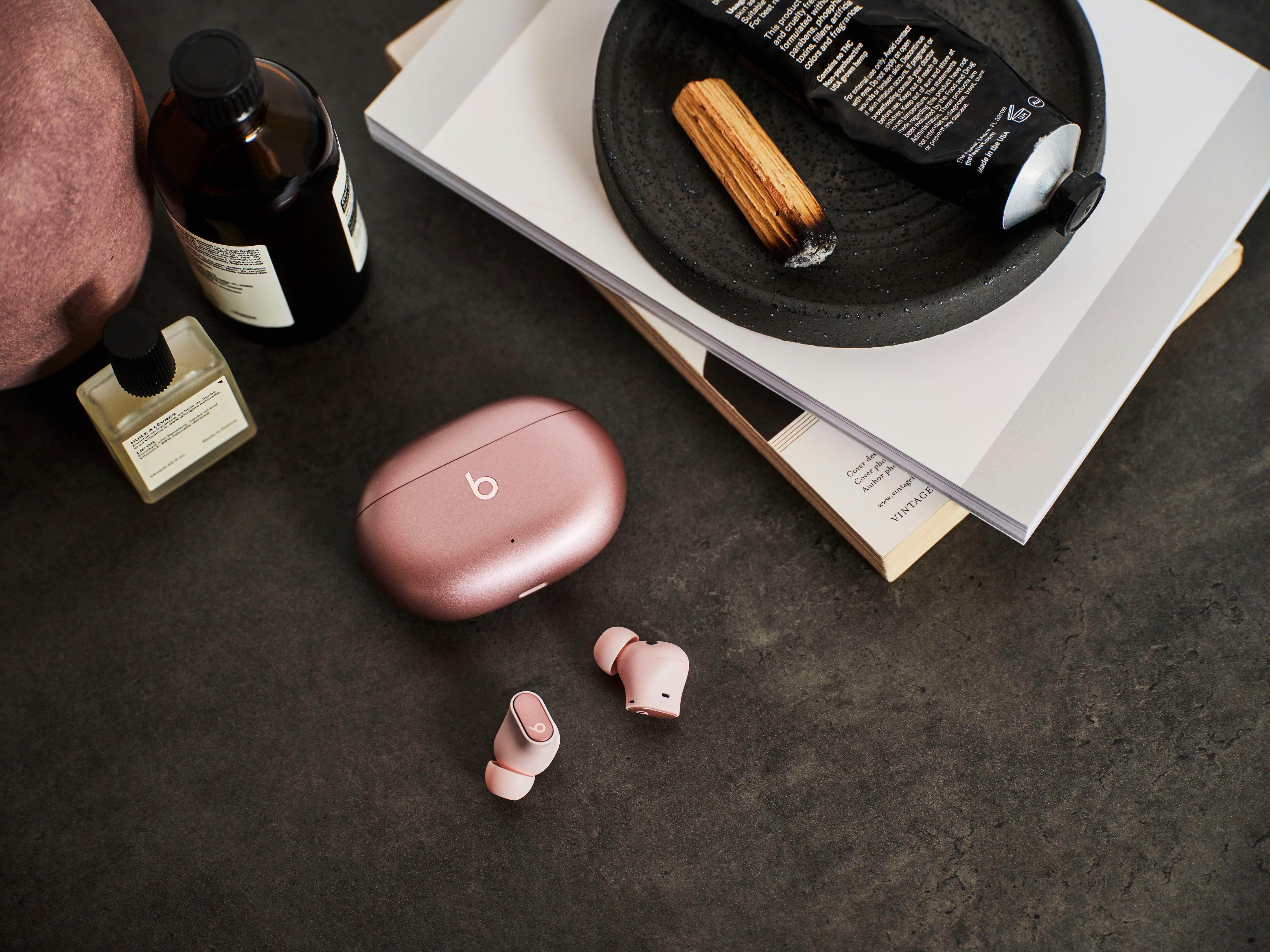 Beats by Dr. Dre Studio Buds + wireless In-Ear-Kopfhörer (Active Noise Cancelling (ANC), Sprachsteuerung, kompatibel mit Siri, Siri, Bluetooth)