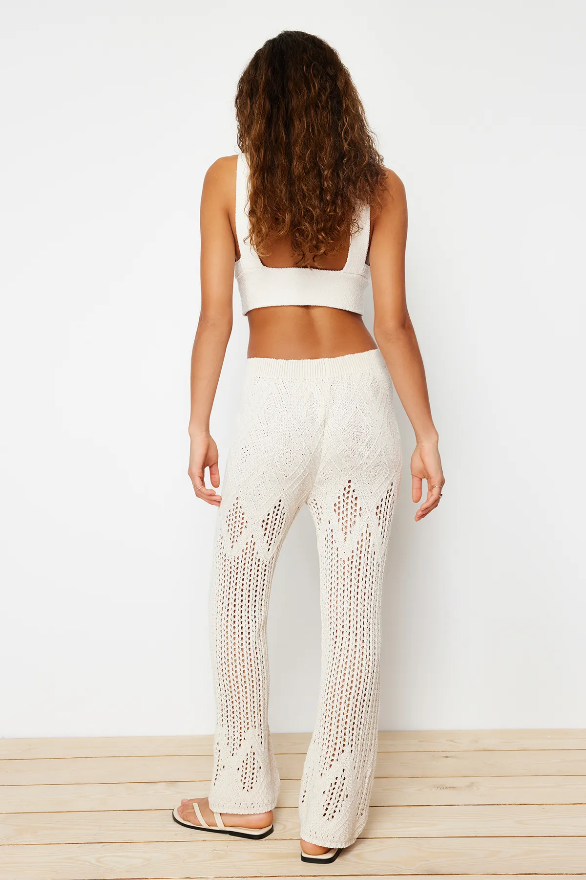 Trendyol Collection  Steindurchbrochene/Loch-Bohemian-Hose mit weitem Bein TWOSS24PL00034