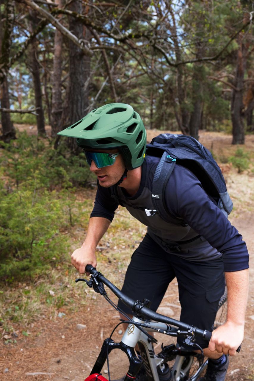 uvex revolt MIPS - Fullface Helm kaufen | Bike-Discount