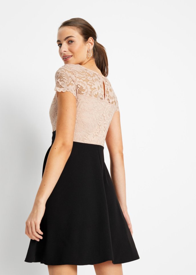 Kleid mit Spitze