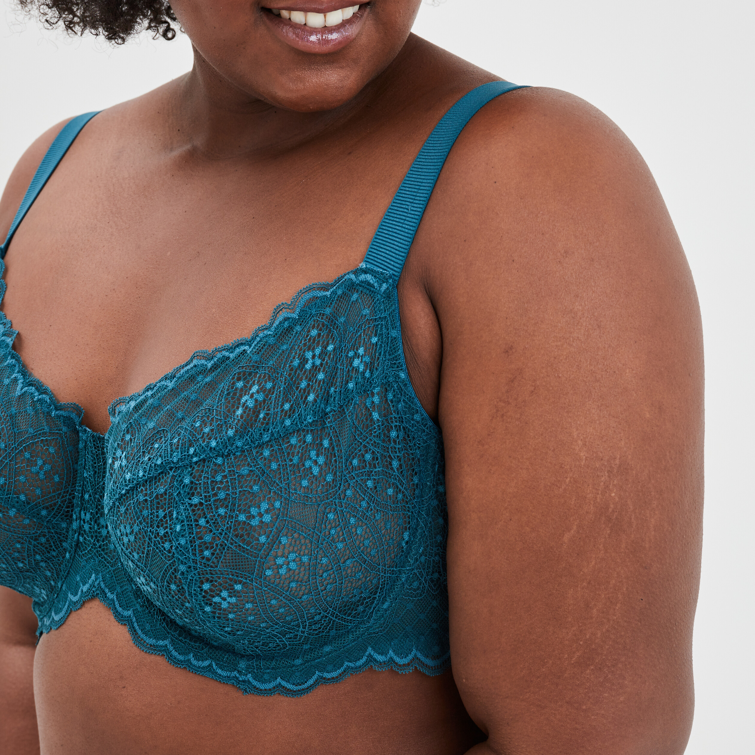 Soutien-gorge emboîtant en dentelle bleu canard femme grande taille | La Halle