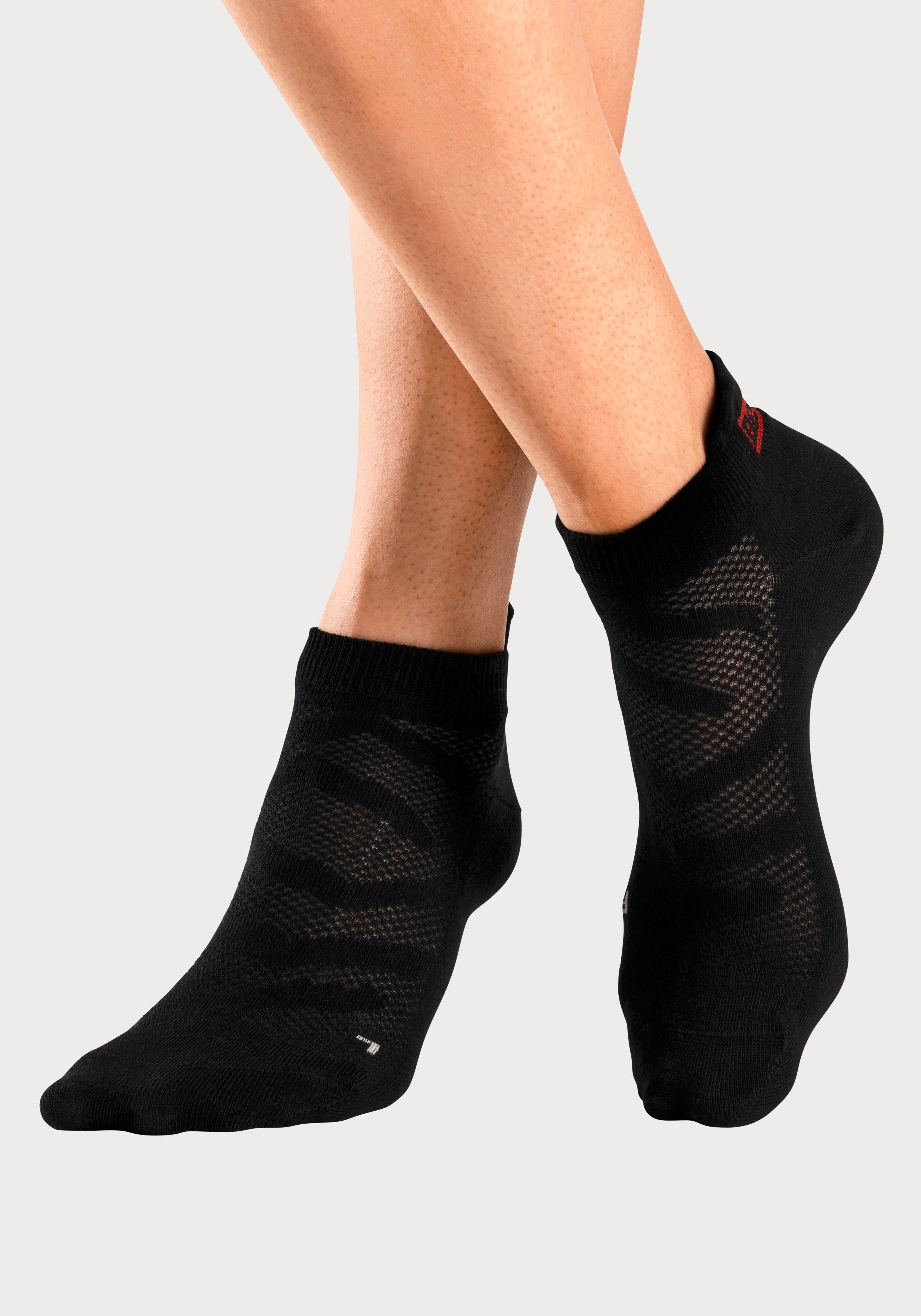 Bench. Sneakersocken (Set, 6-Paar) mit Lüftungskanälen in Netzstruktur