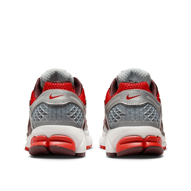 NIKE Wmns Zoom Vomero 5 ''Mystic Red'' mystic red/mystic red-mtlc platinum