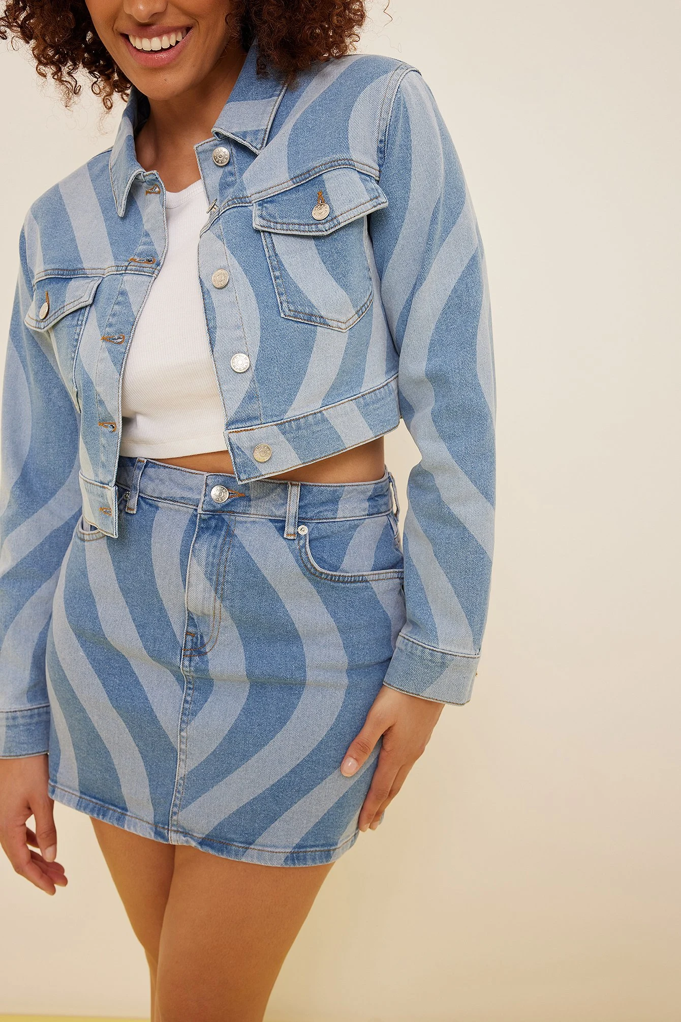 Jeansrock mit Swirl-Detail aus biologischem Material