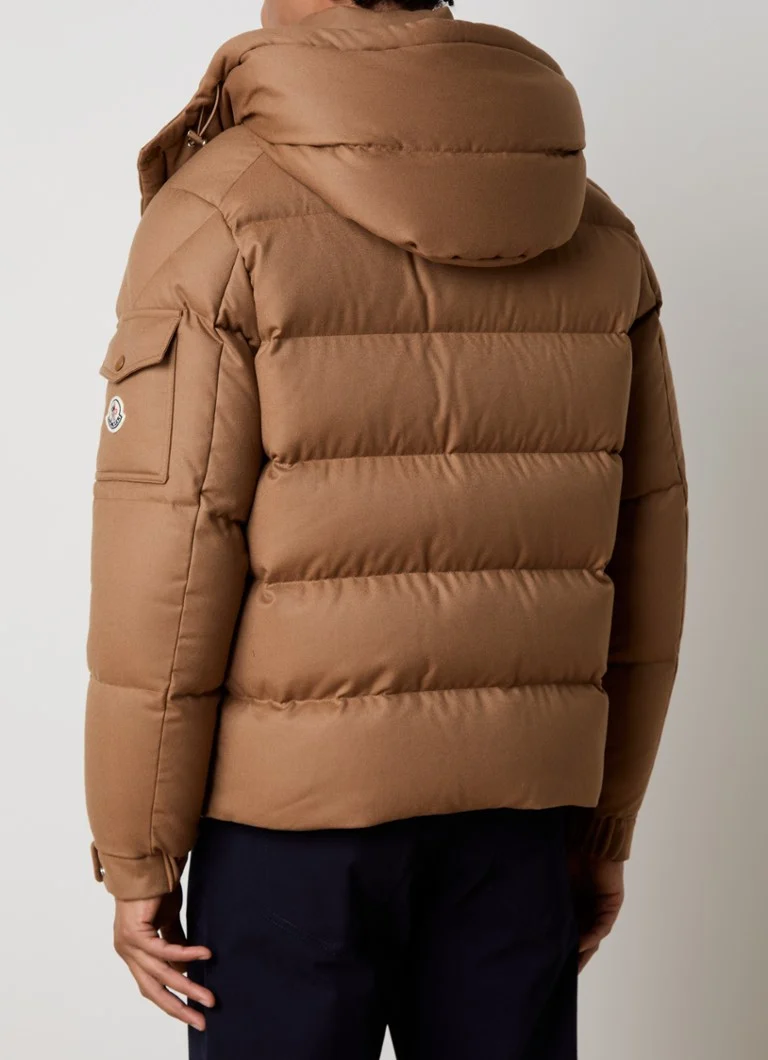 Moncler Vezere dūnu jaka, kas izgatavota no neapstrādātas vilnas ar dūnu pildījumu