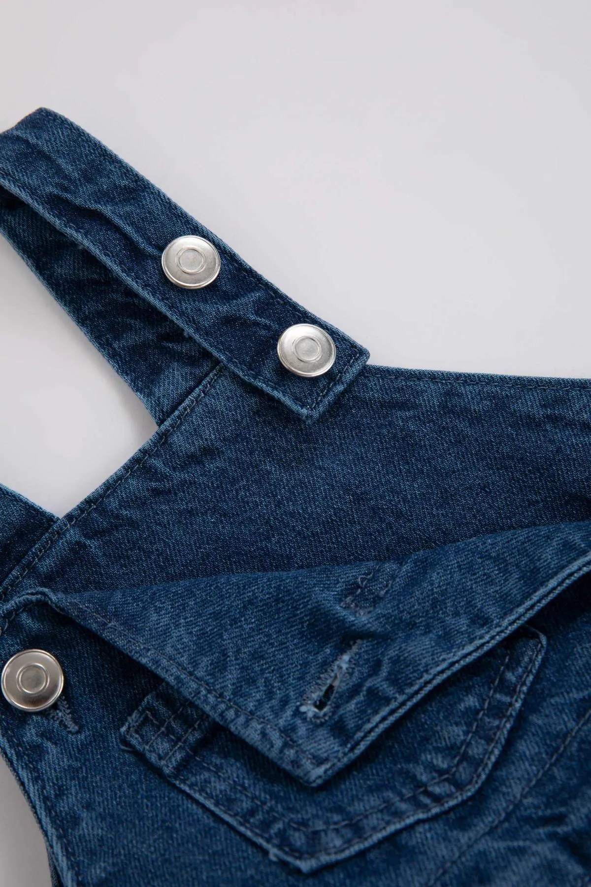 DeFacto  Bedruckter Jeans-Jumpsuit für Babys mit Label-Aufdruck