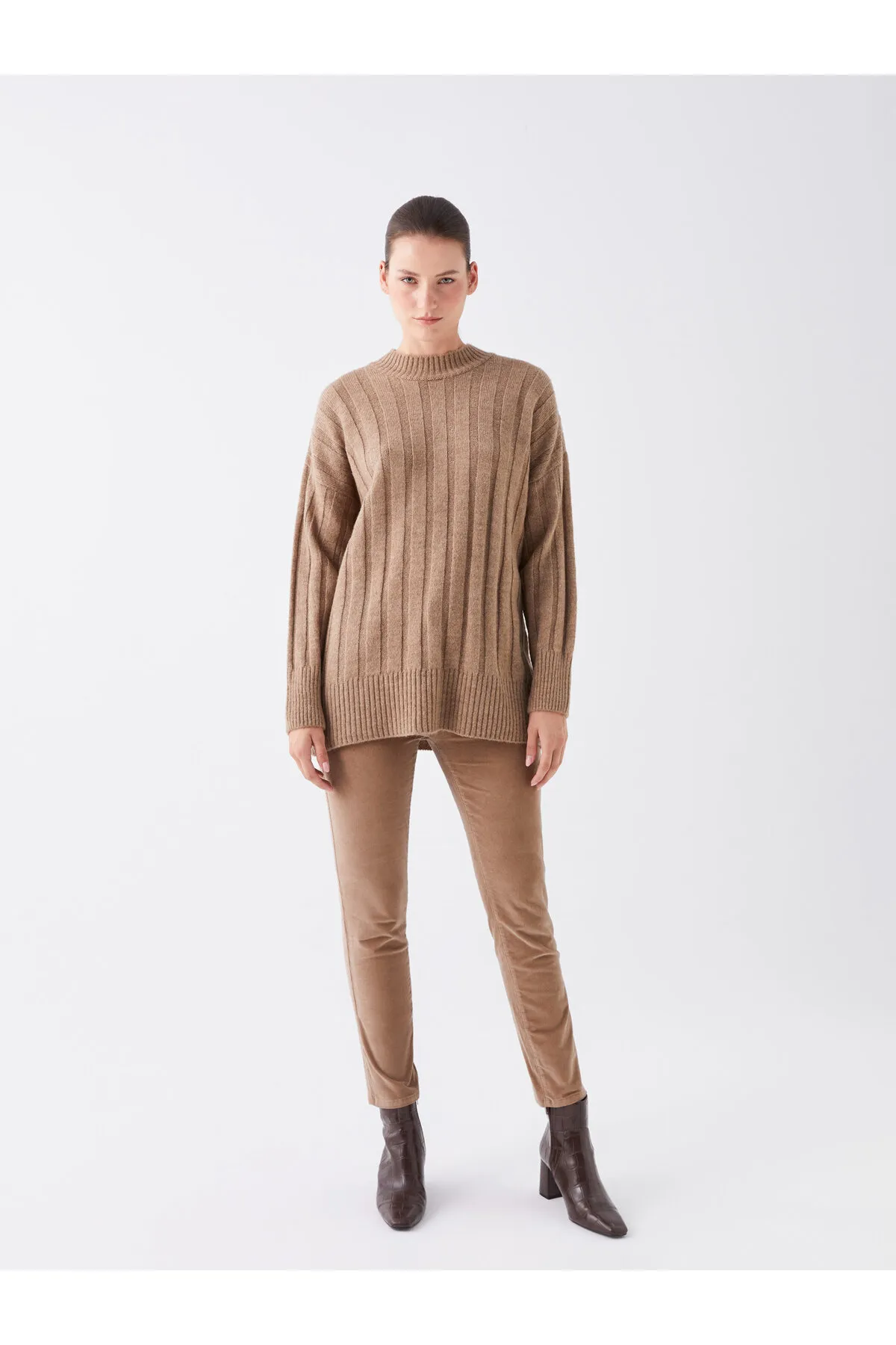 LC Waikiki  Einfarbiger langärmliger Damen-Strickpullover mit halbem Rollkragen