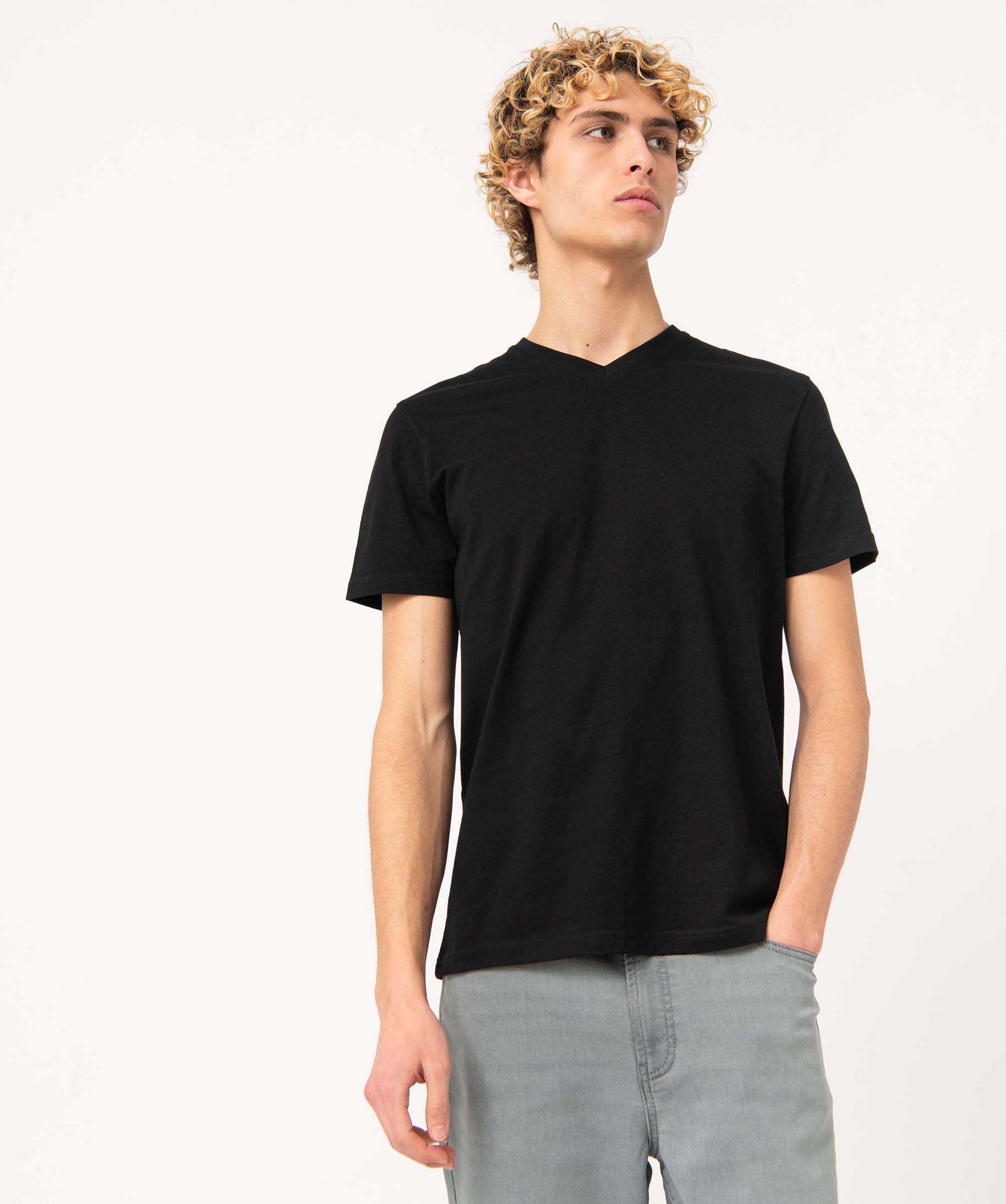 Tee-shirt homme à manches courtes et col V noir | GEMO