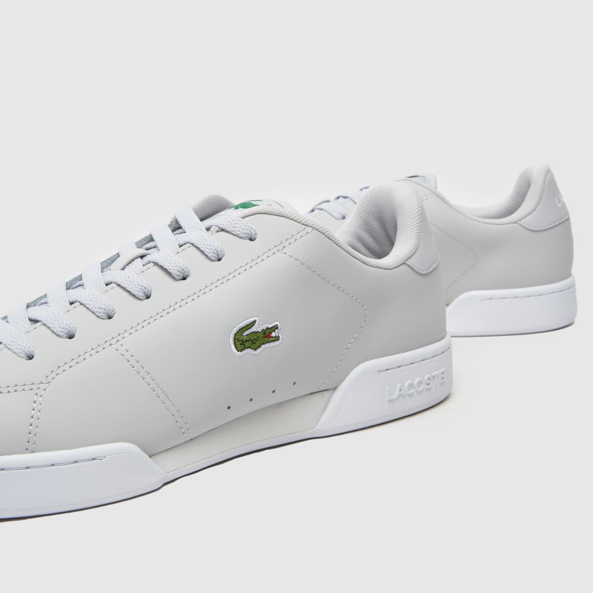 Lacoste športni copati Carnaby v svetlo sivi barvi