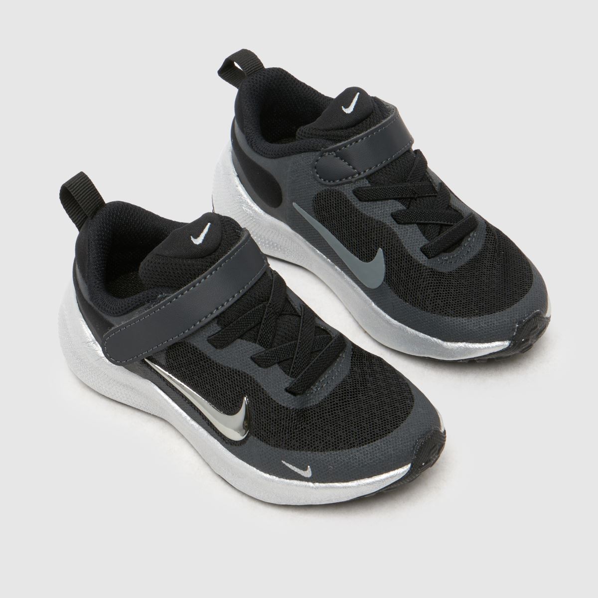 Nike svarta multifunktionella Revolution 7 SE flickor junior träningsskor