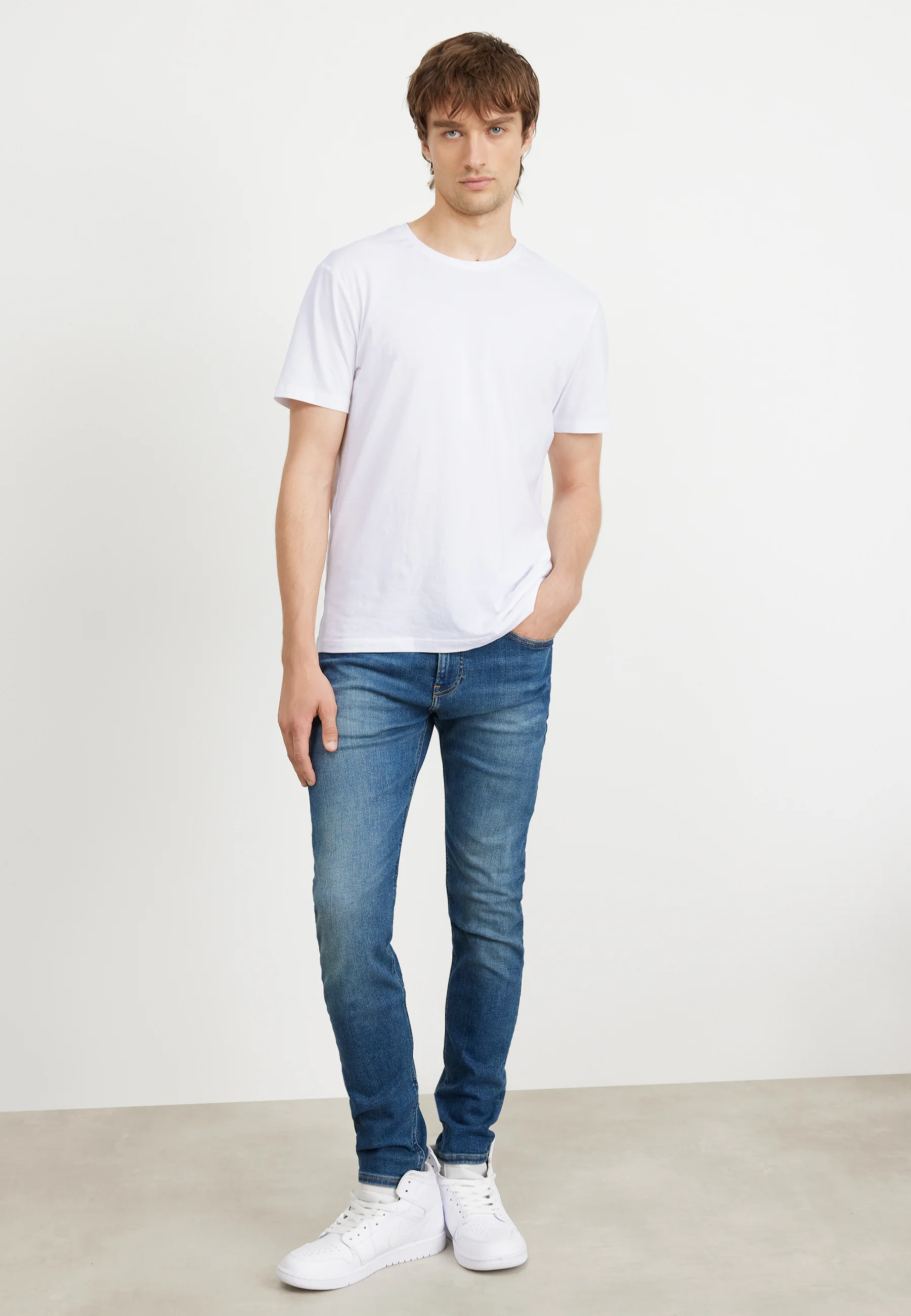 Vaqueros ajustados de Calvin Klein Jeans