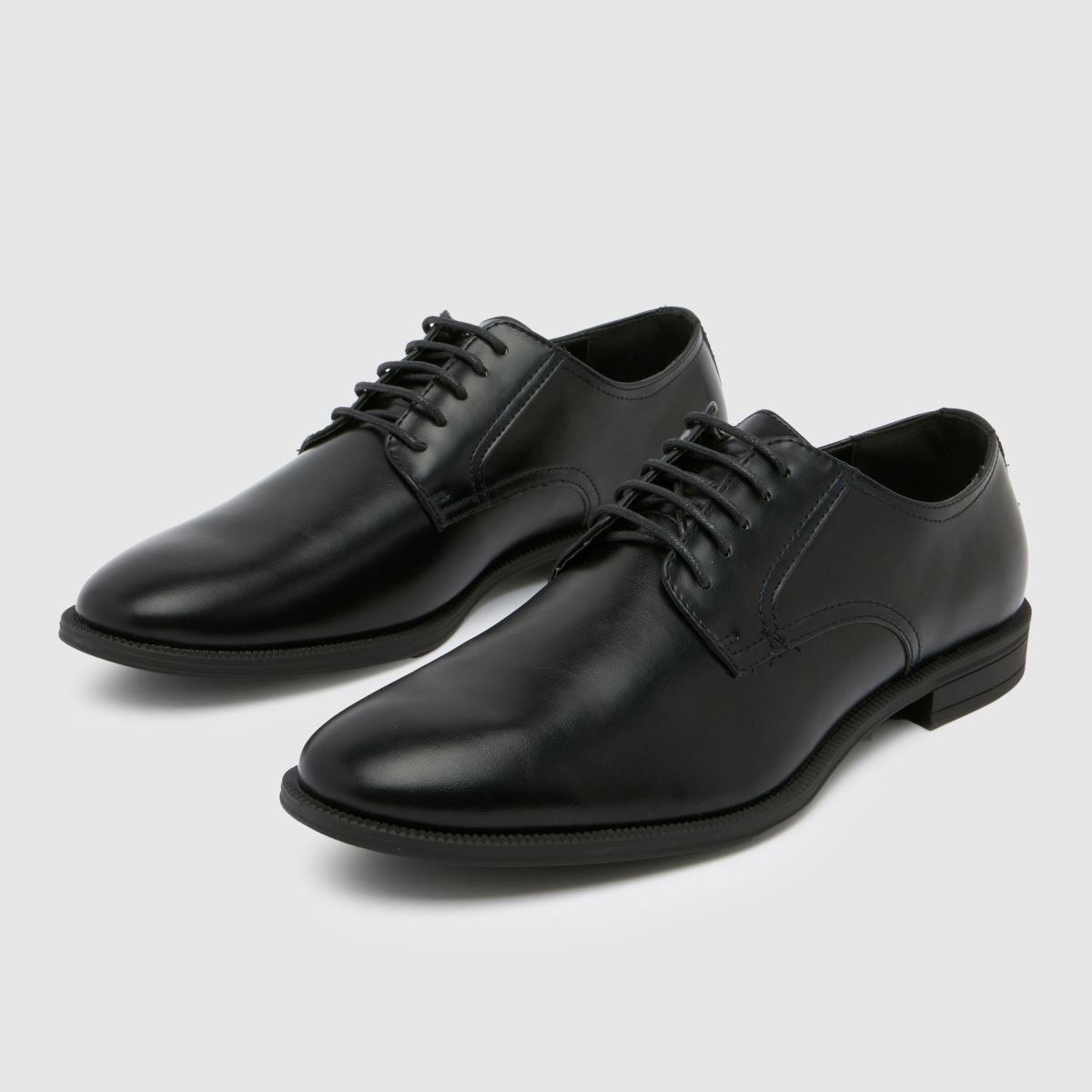 Schuh Malcolm fűzős cipő fekete színben