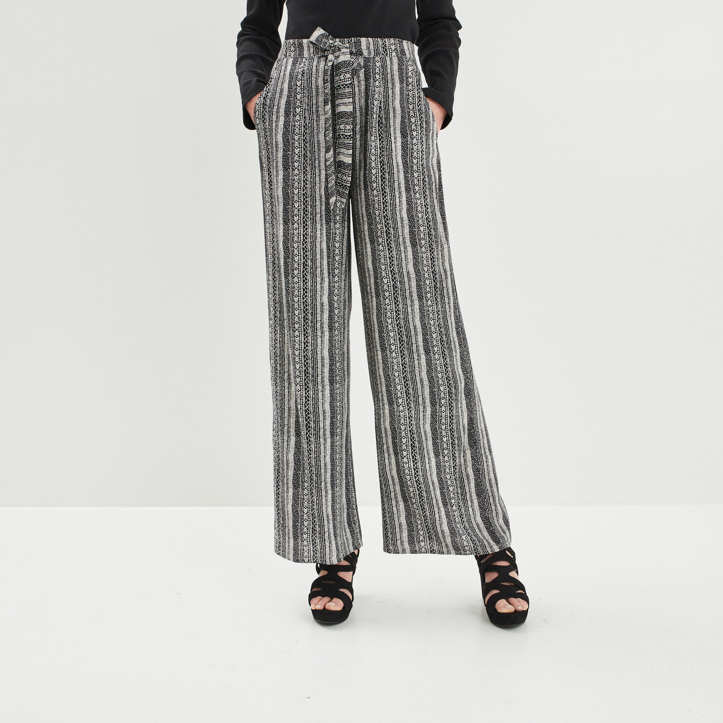 Pantalon wide leg fluide noir femme | La Halle
