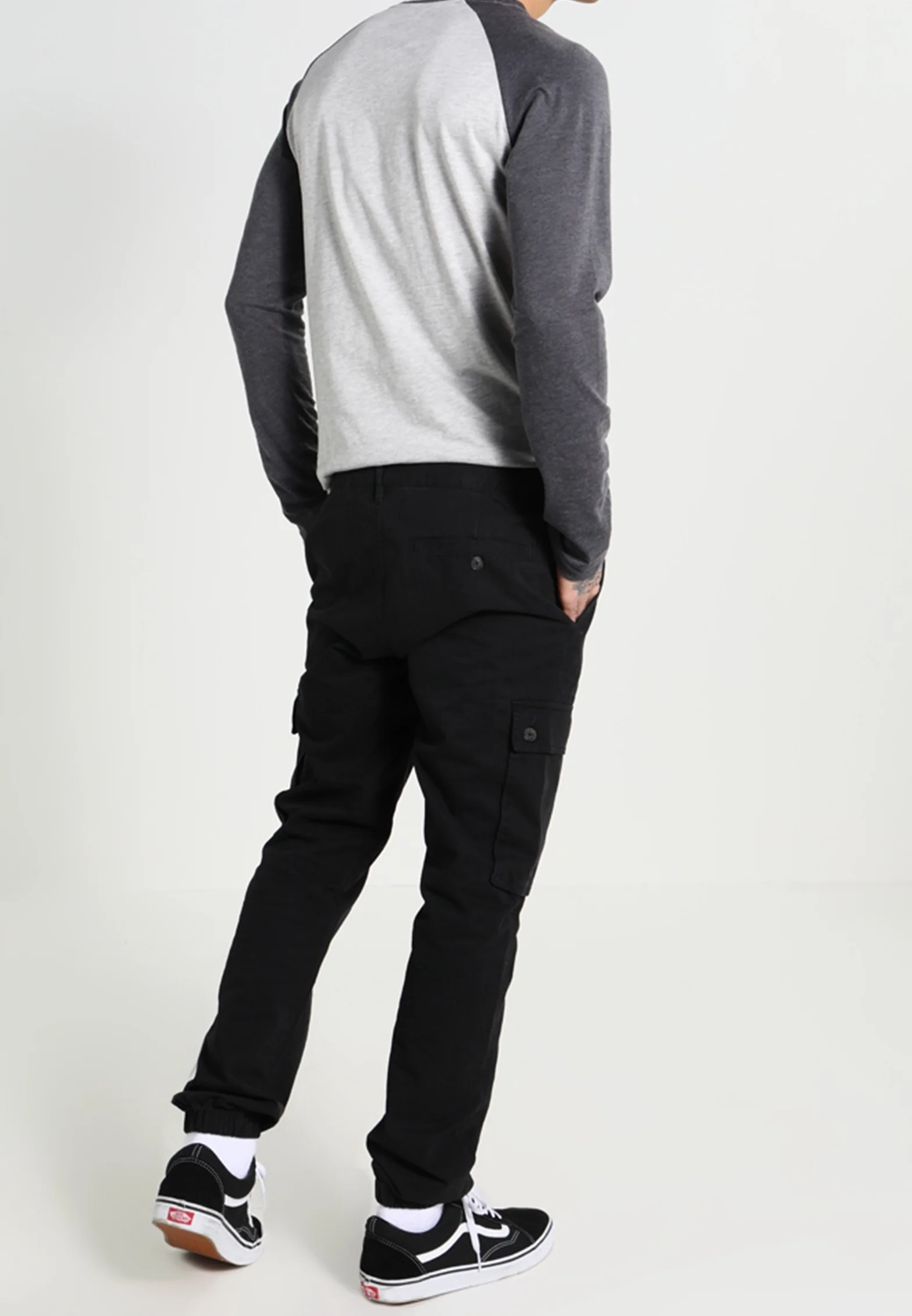 Pantalones cargo Pier One
