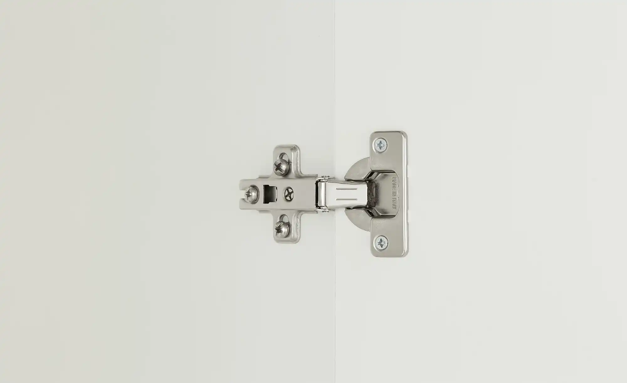 Garderobenschrank