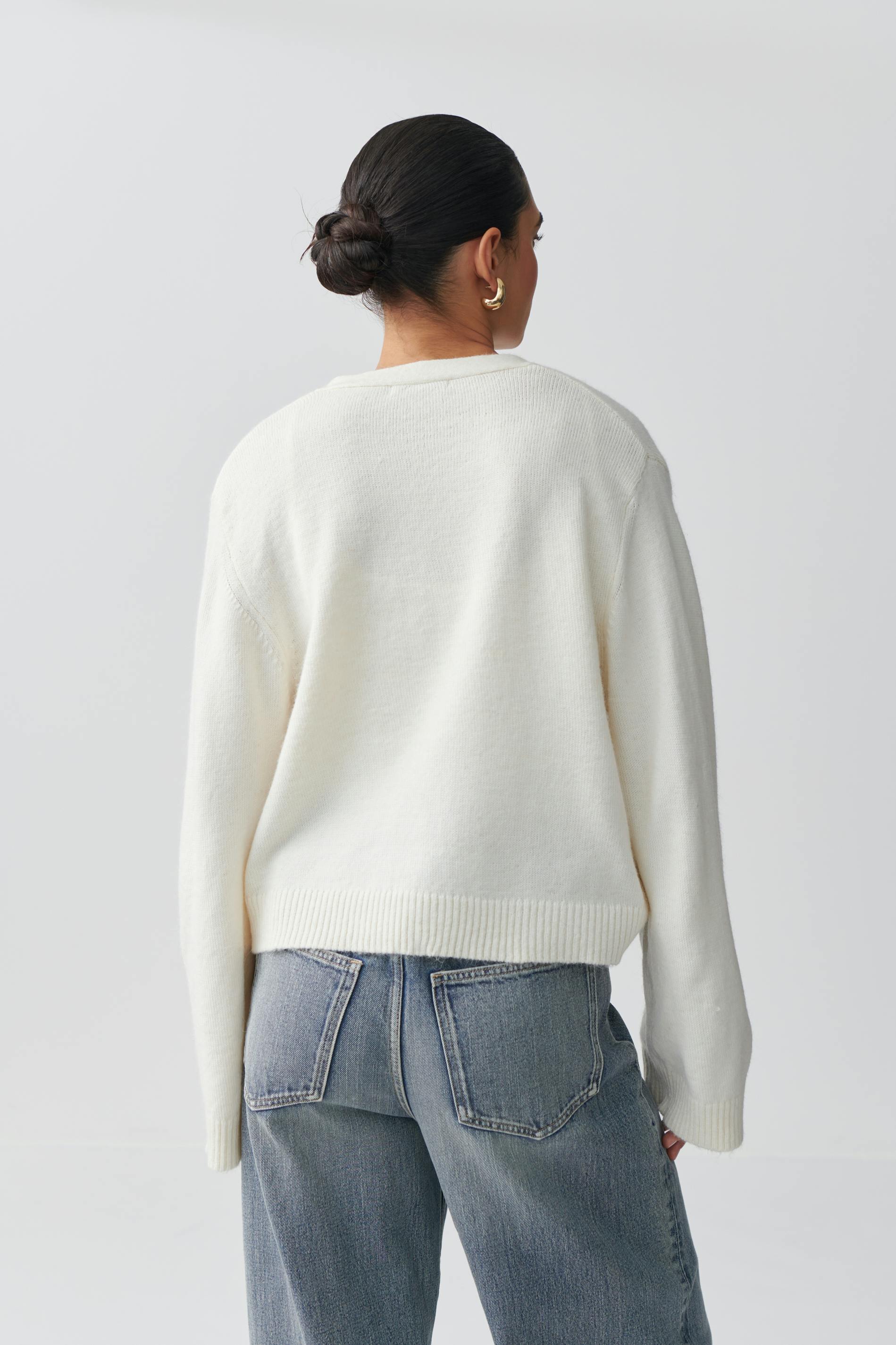 Relaxed knitted cardigan