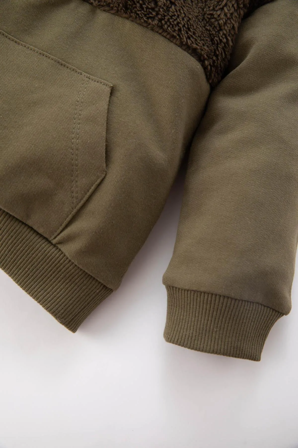 DeFacto  2-teiliges Set mit dünner Sweatshirt-Jogginghose und hohem Kragen mit Reißverschluss für Babys