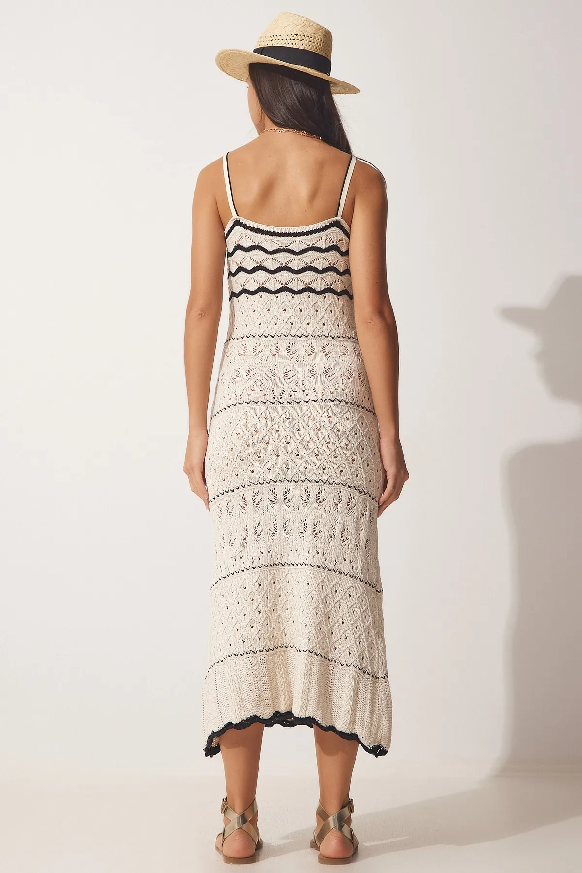 Happiness İstanbul  Cremefarbenes langes Sommerstrickkleid für Damen YY00148