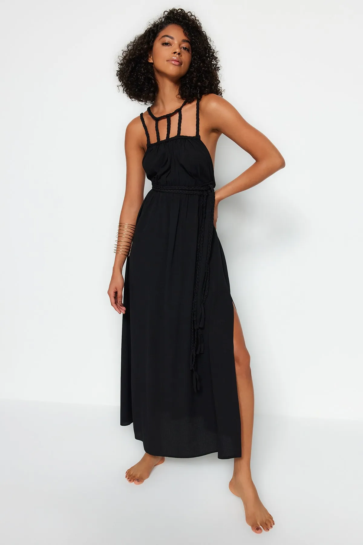 Trendyol Collection  Schwarzes Maxikleid aus gewebtem Strick mit Details aus 100 % Baumwolle TBESS23EL00070