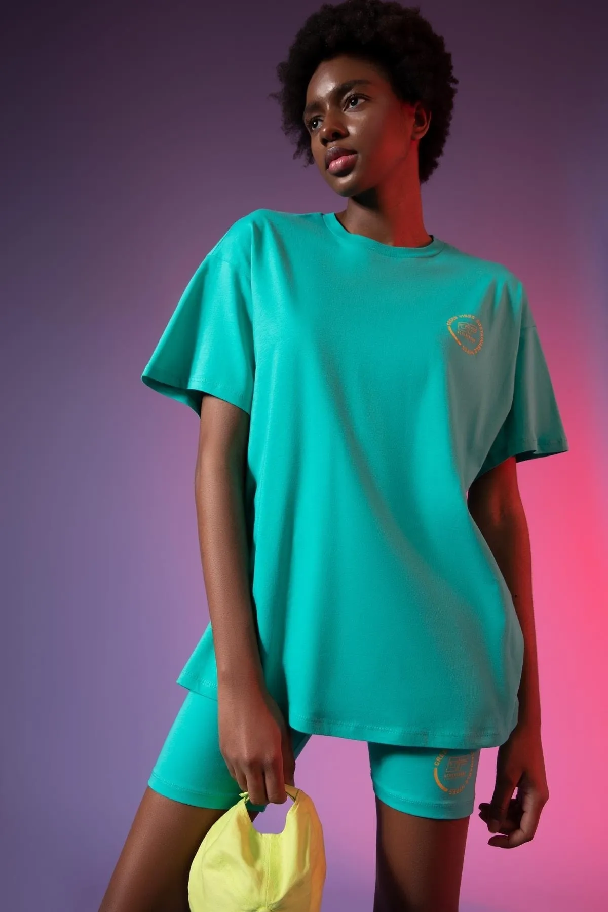 DeFacto  Passform: Oversize-Fit-T-Shirt mit Rundhalsausschnitt und kurzen Ärmeln aus 100 % Baumwolle