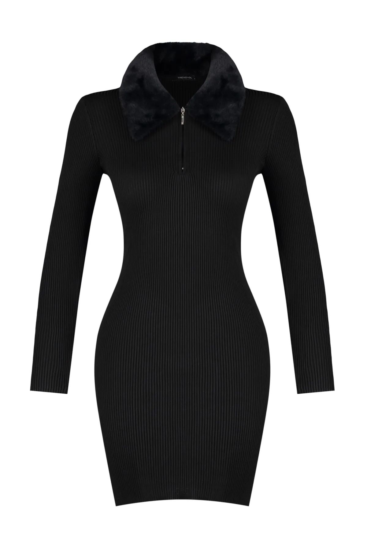 Trendyol Collection  Schwarzes Mini-Strickkleid mit Kunstfelldetails TWOAW24EL00022