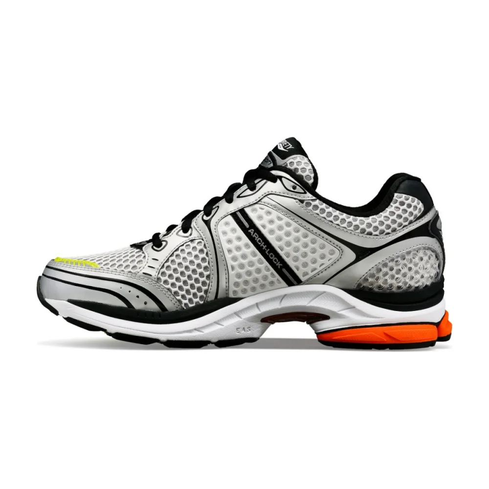 Saucony x Highsnobiety Pro Grid Triumph 4 S70821-2 / grau